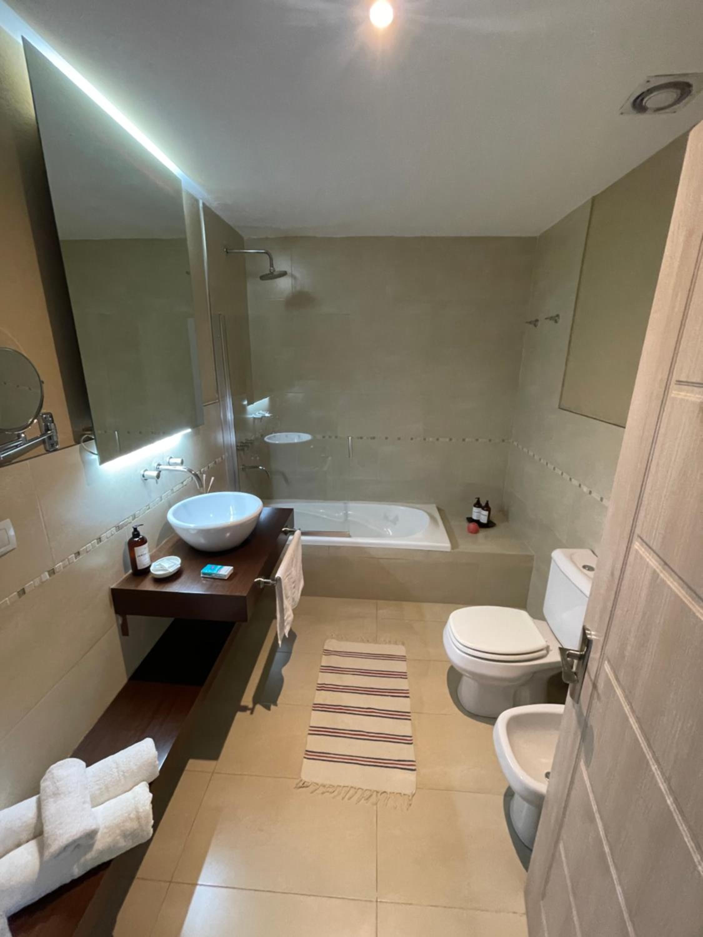 Condominio WYNDHAM NORDELTA DESAYUNO INCLUIDO PISCINA OPCIONAL ARANCELADA !!!!!