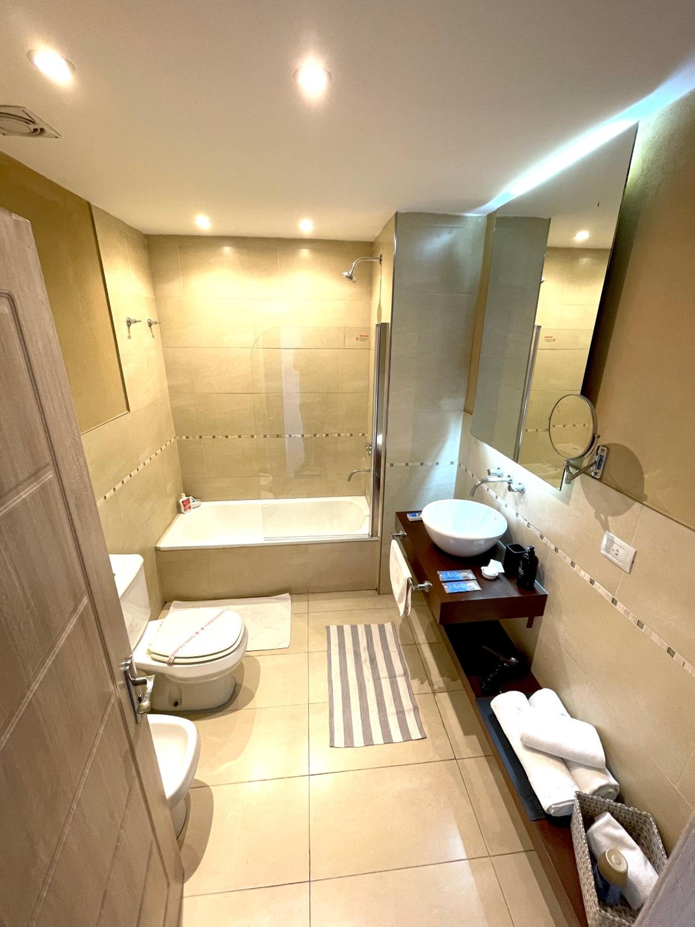Condominio WYNDHAM NORDELTA DESAYUNO INCLUIDO PISCINA OPCIONAL ARANCELADA !!!!!