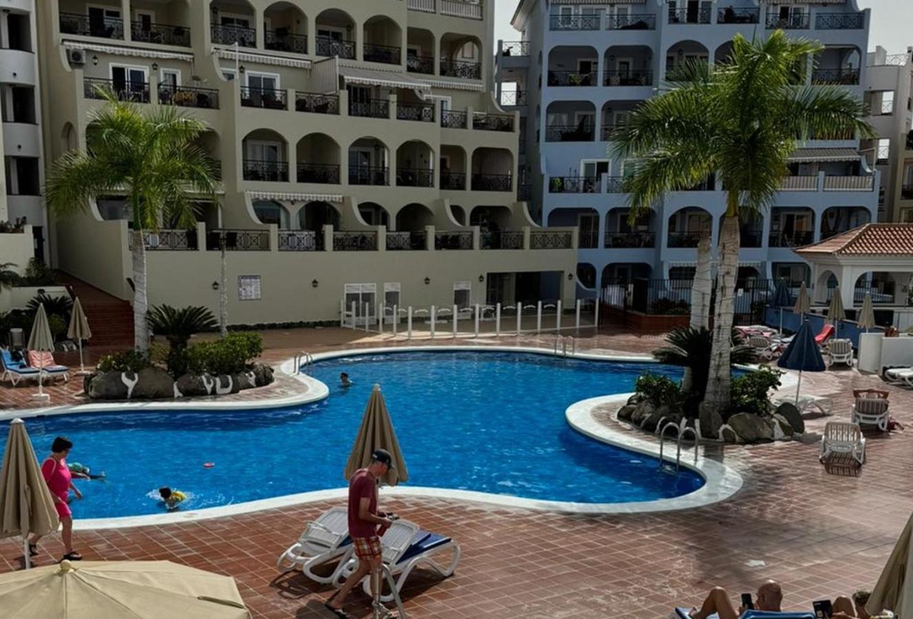 Best Summer dream with heated pool and wifi