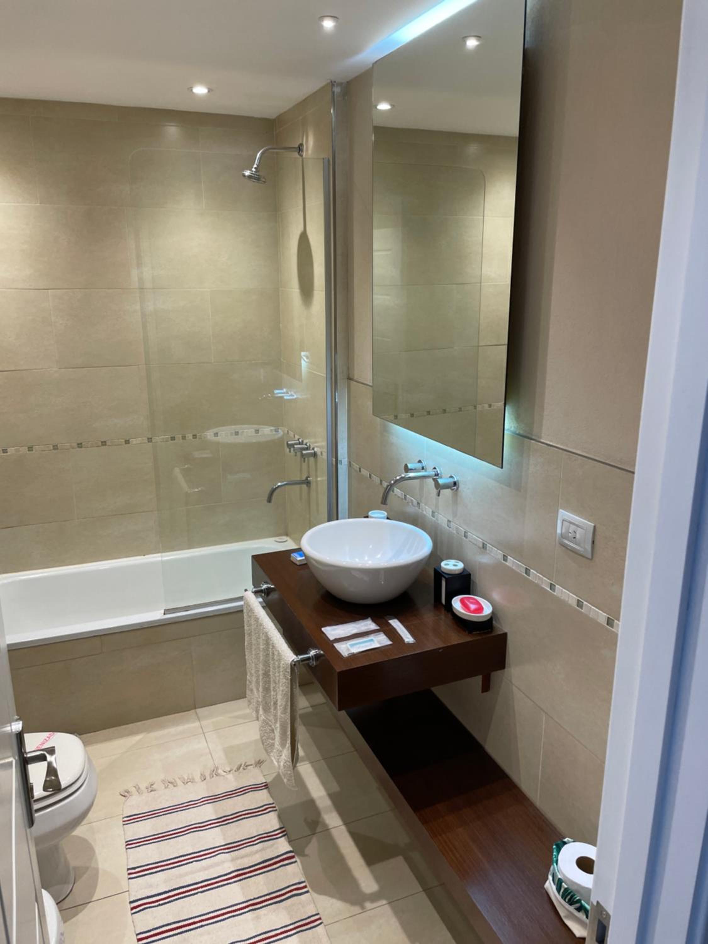 Condominio WYNDHAM NORDELTA DESAYUNO INCLUIDO PISCINA OPCIONAL ARANCELADA !!!!!