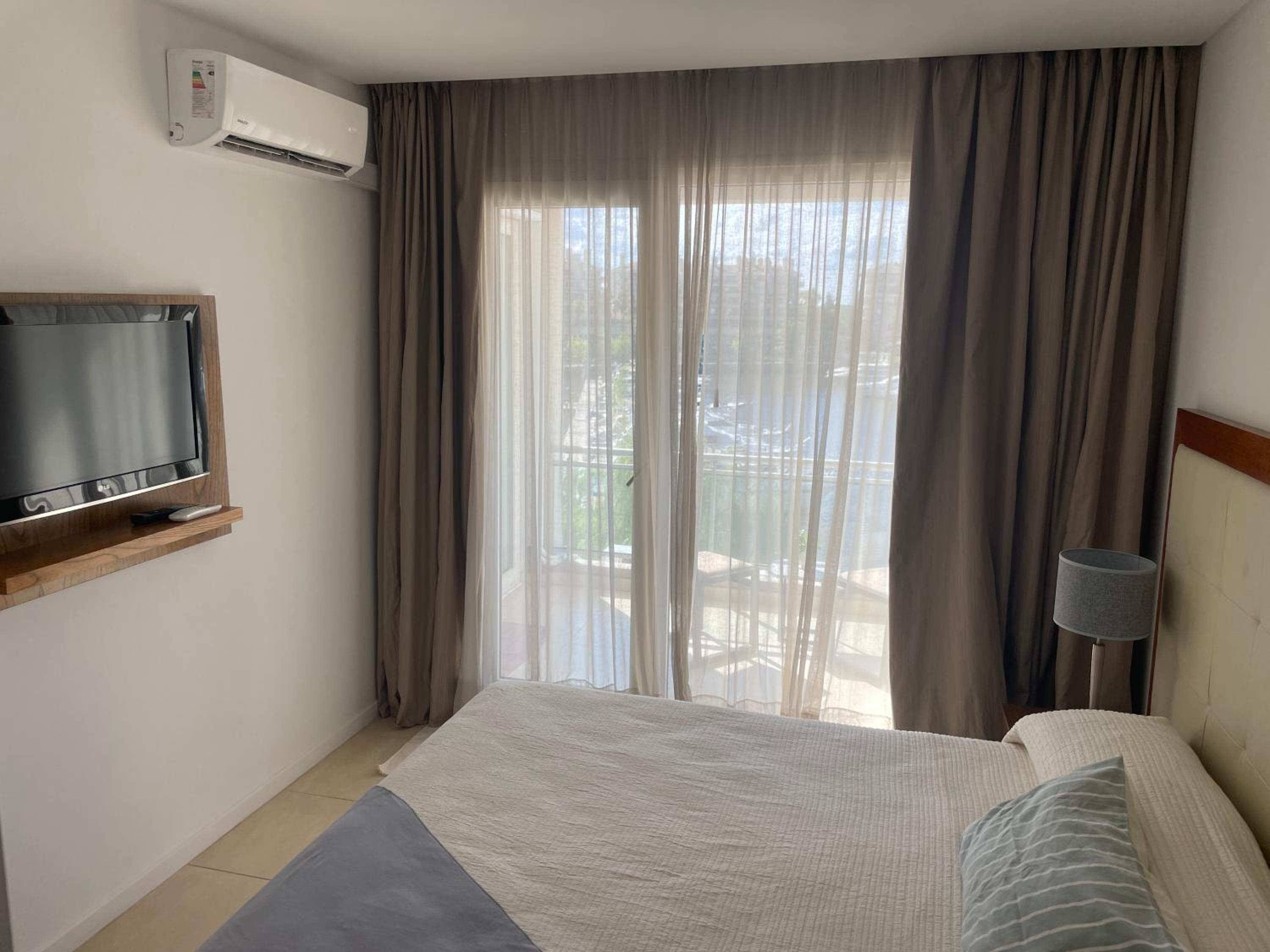 Condominio WYNDHAM NORDELTA DESAYUNO INCLUIDO PISCINA OPCIONAL ARANCELADA !!!!!