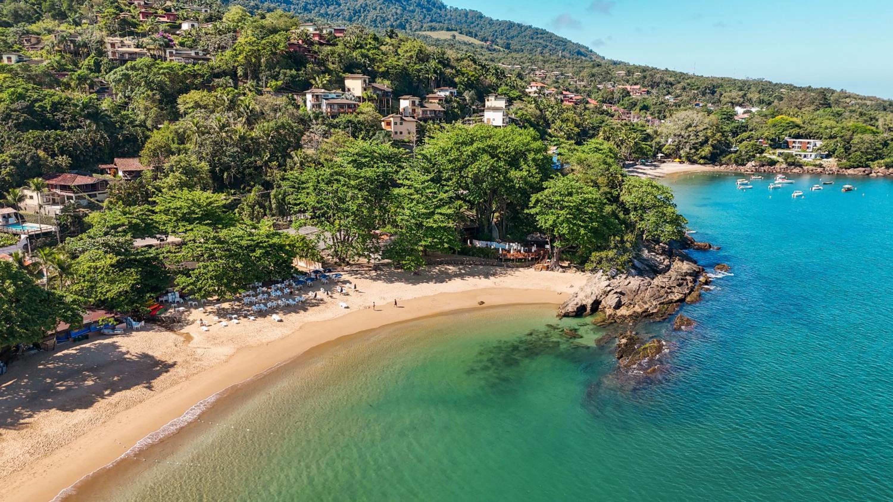 A Casa 46 Ilhabela - Praia do Curral - Refúgio à Beira-Mar, Condominio Yacamim