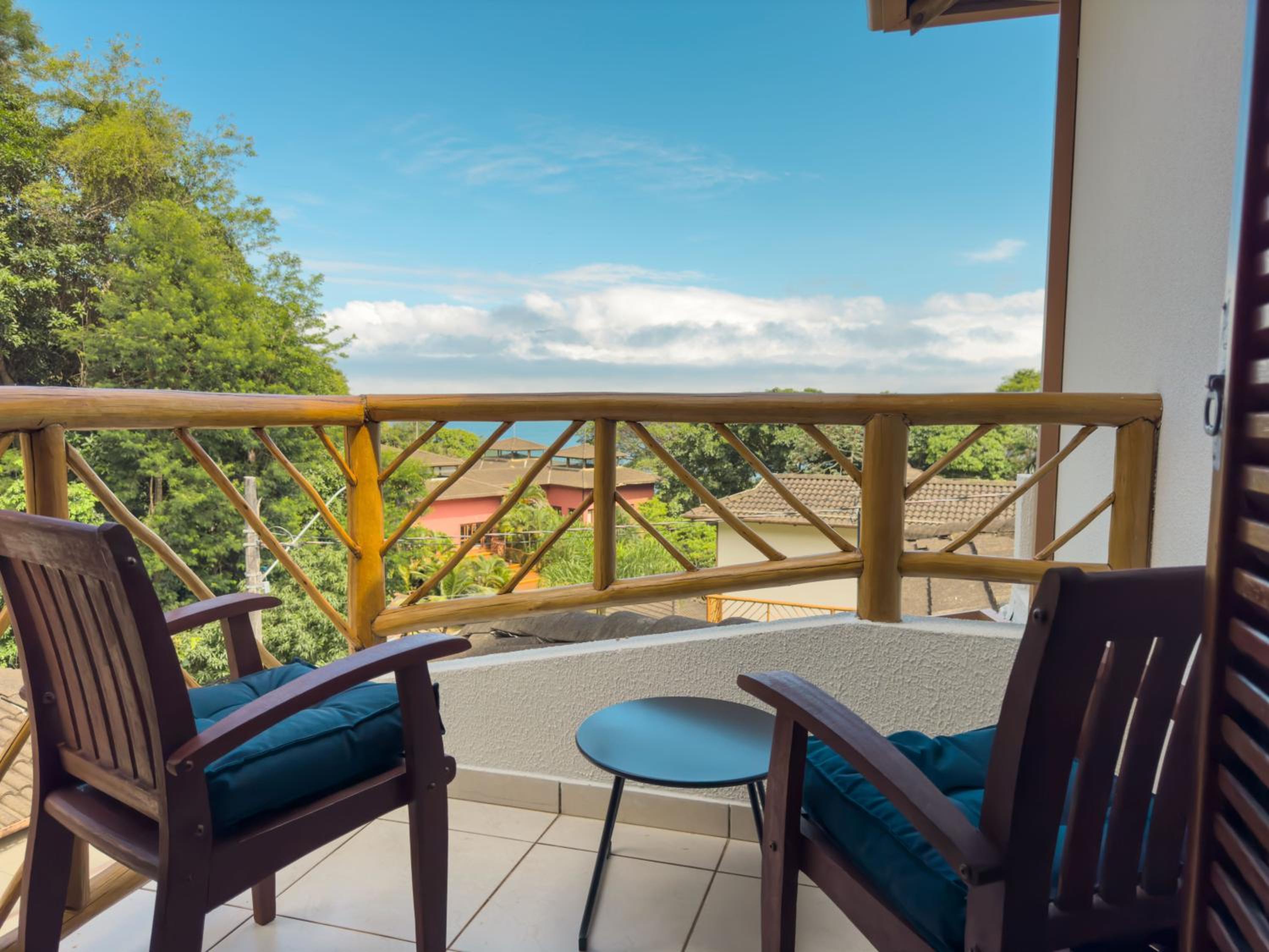A Casa 46 Ilhabela - Praia do Curral - Refúgio à Beira-Mar, Condominio Yacamim