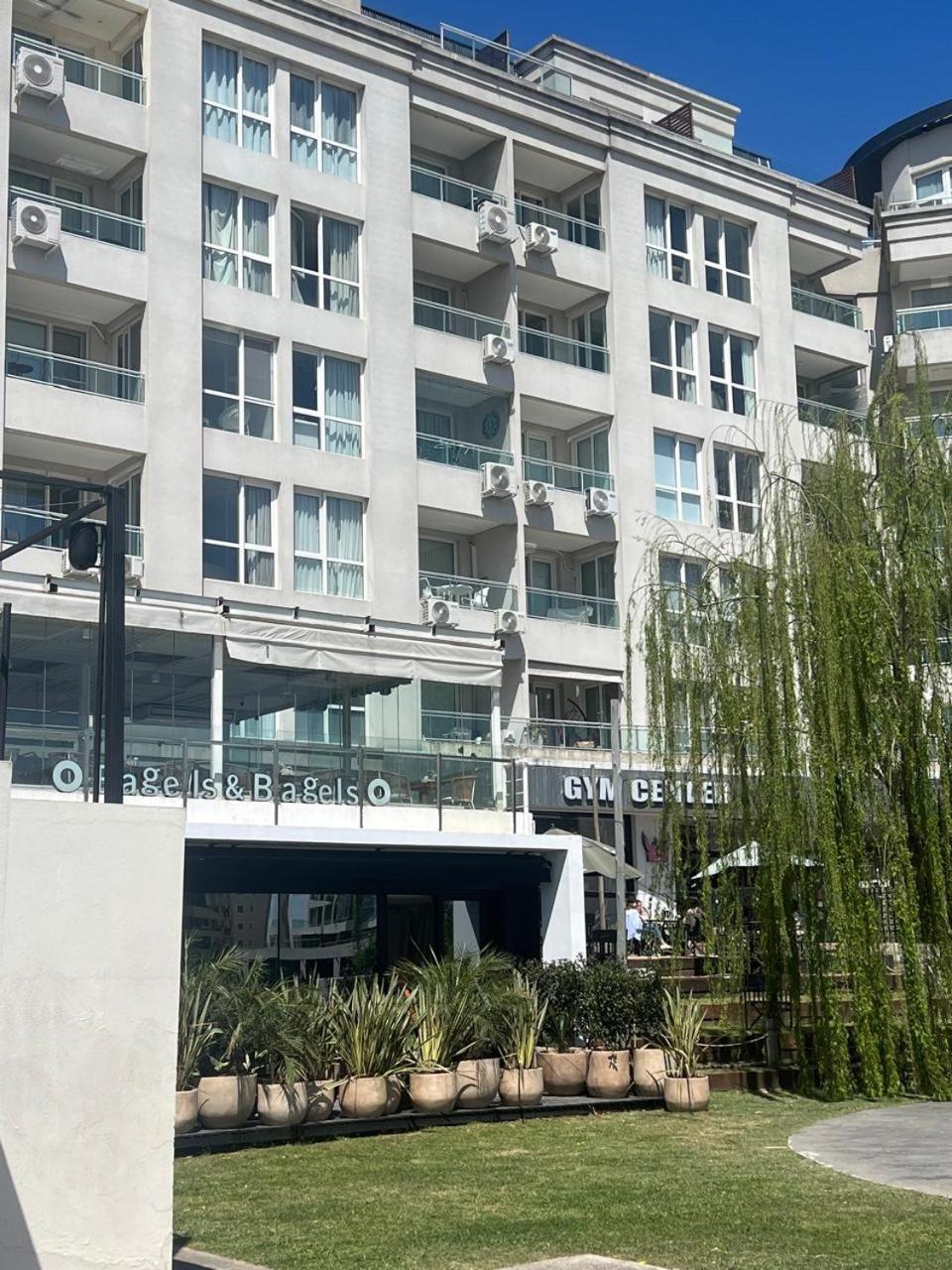 Condominio WYNDHAM NORDELTA DESAYUNO INCLUIDO PISCINA OPCIONAL ARANCELADA !!!!!