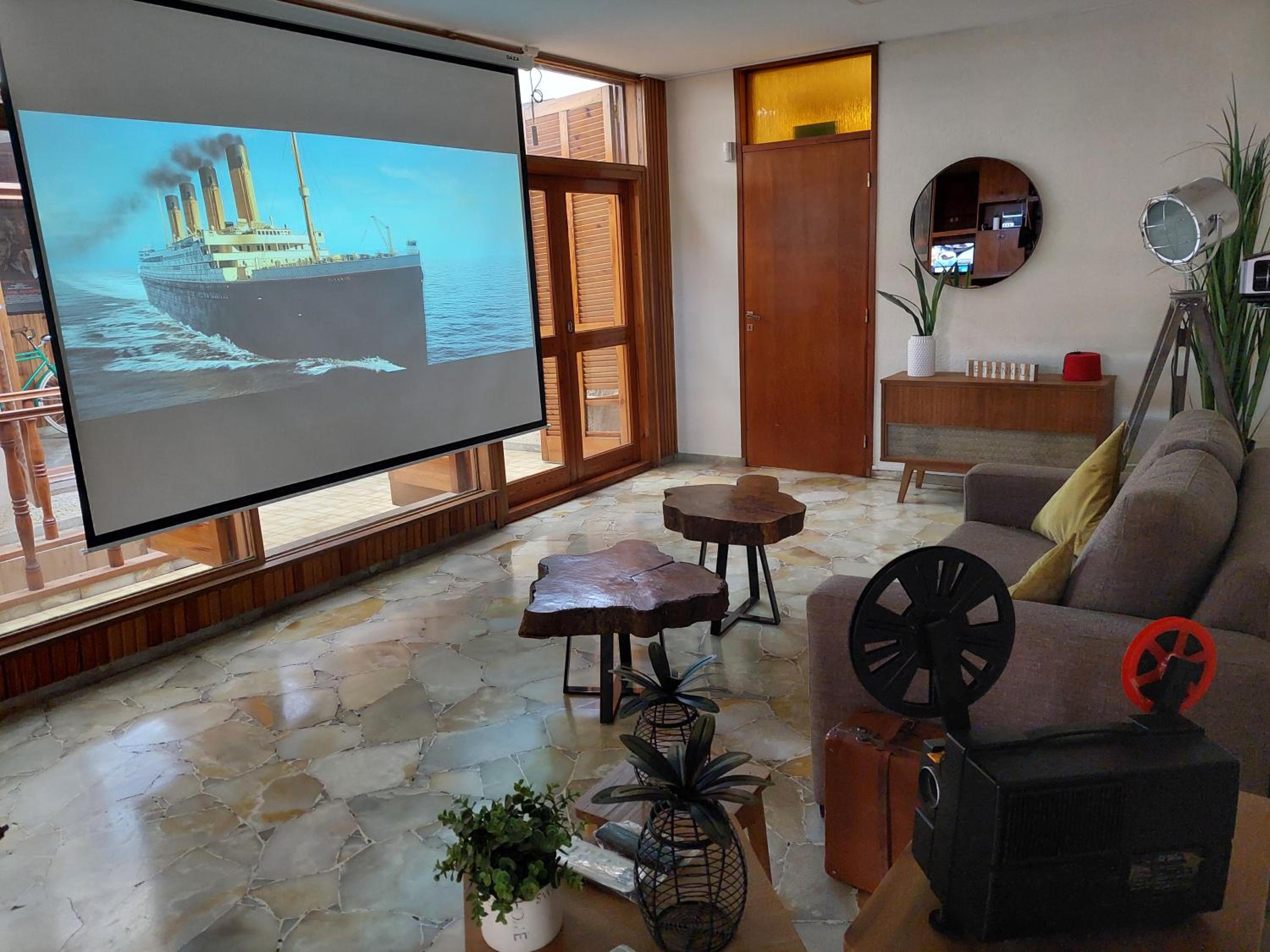 lounge