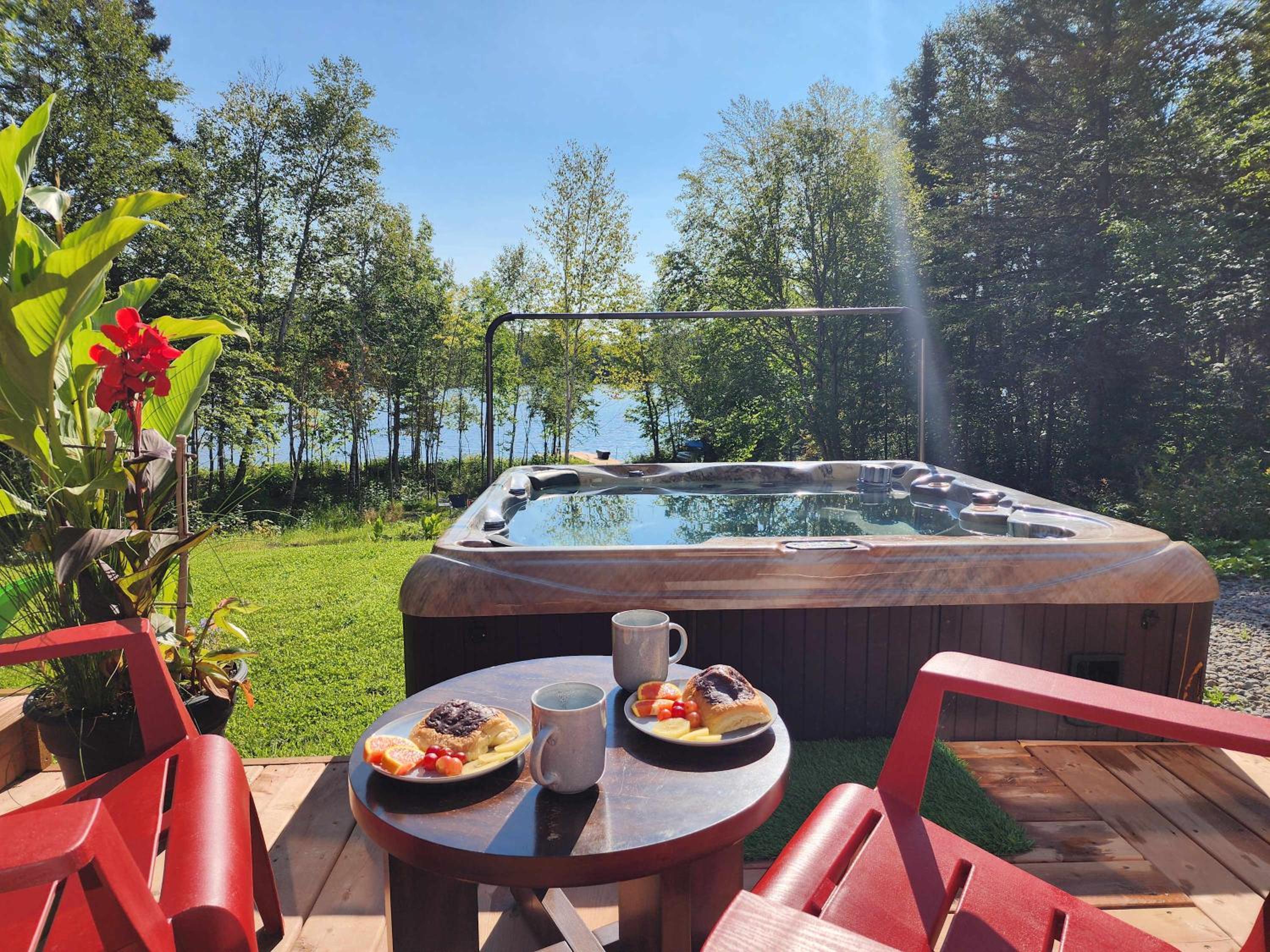 Cozy Chalet by the Lake - Your Perfect Escape