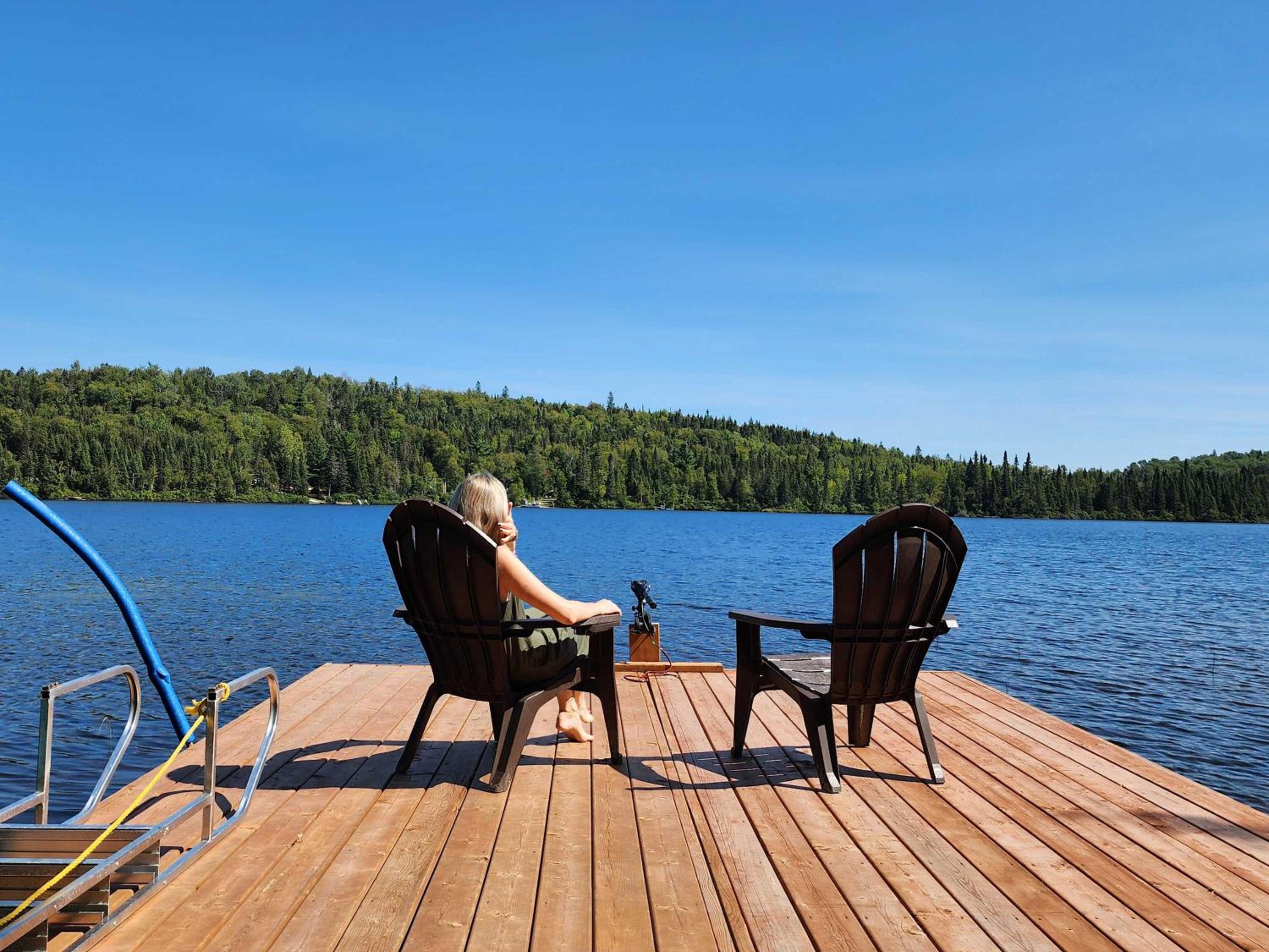 Cozy Chalet by the Lake - Your Perfect Escape