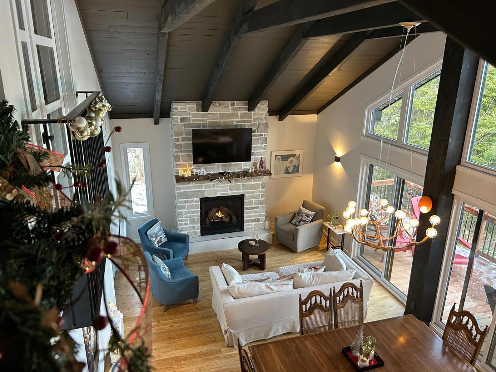 Cozy Chalet by the Lake - Your Perfect Escape