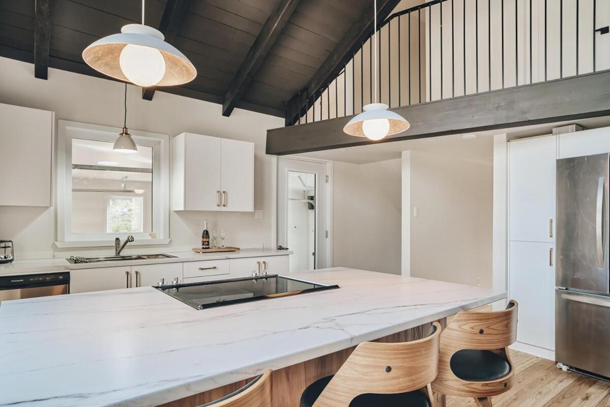 Cozy Chalet by the Lake - Your Perfect Escape