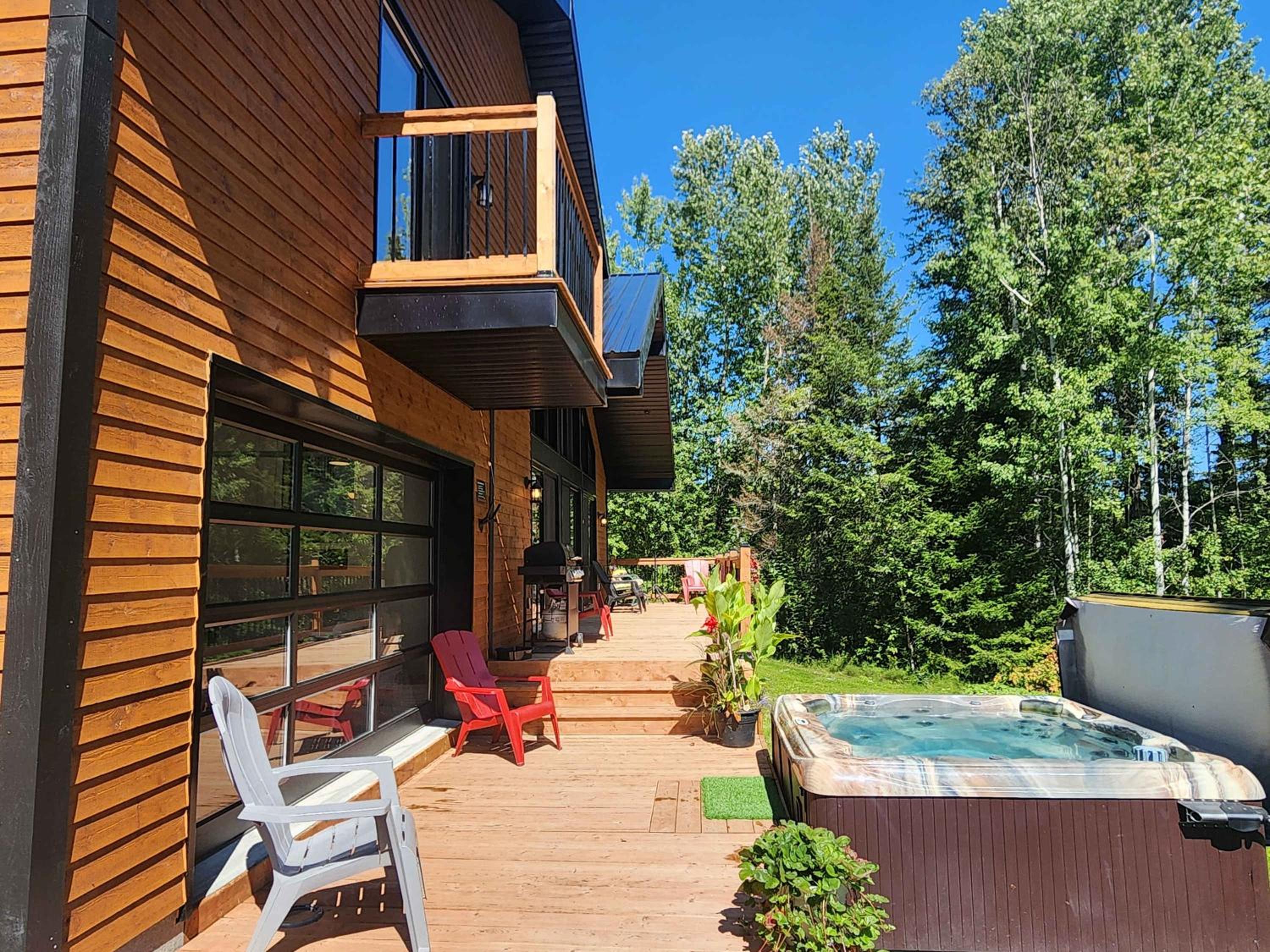 Cozy Chalet by the Lake - Your Perfect Escape