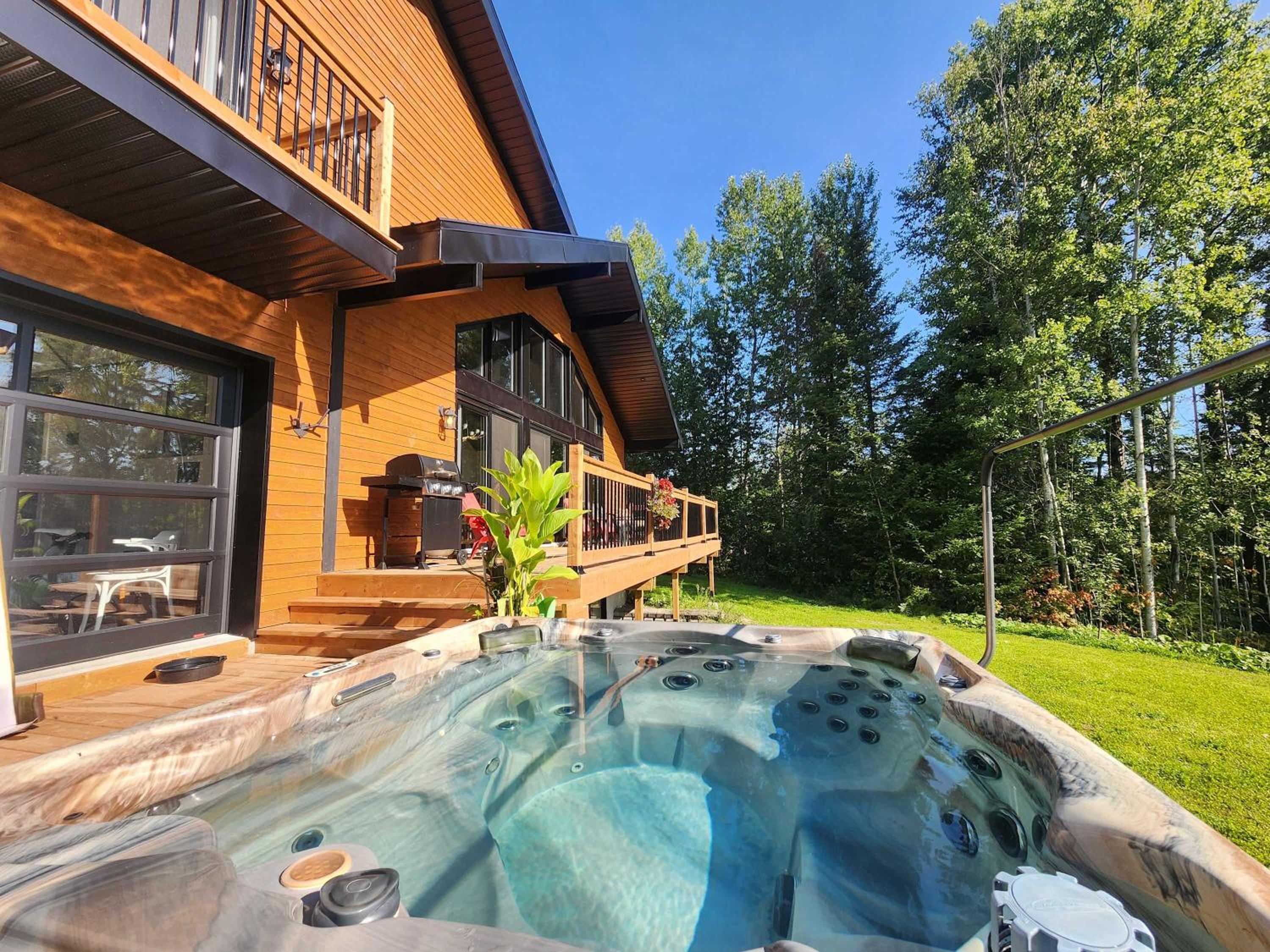 Cozy Chalet by the Lake - Your Perfect Escape