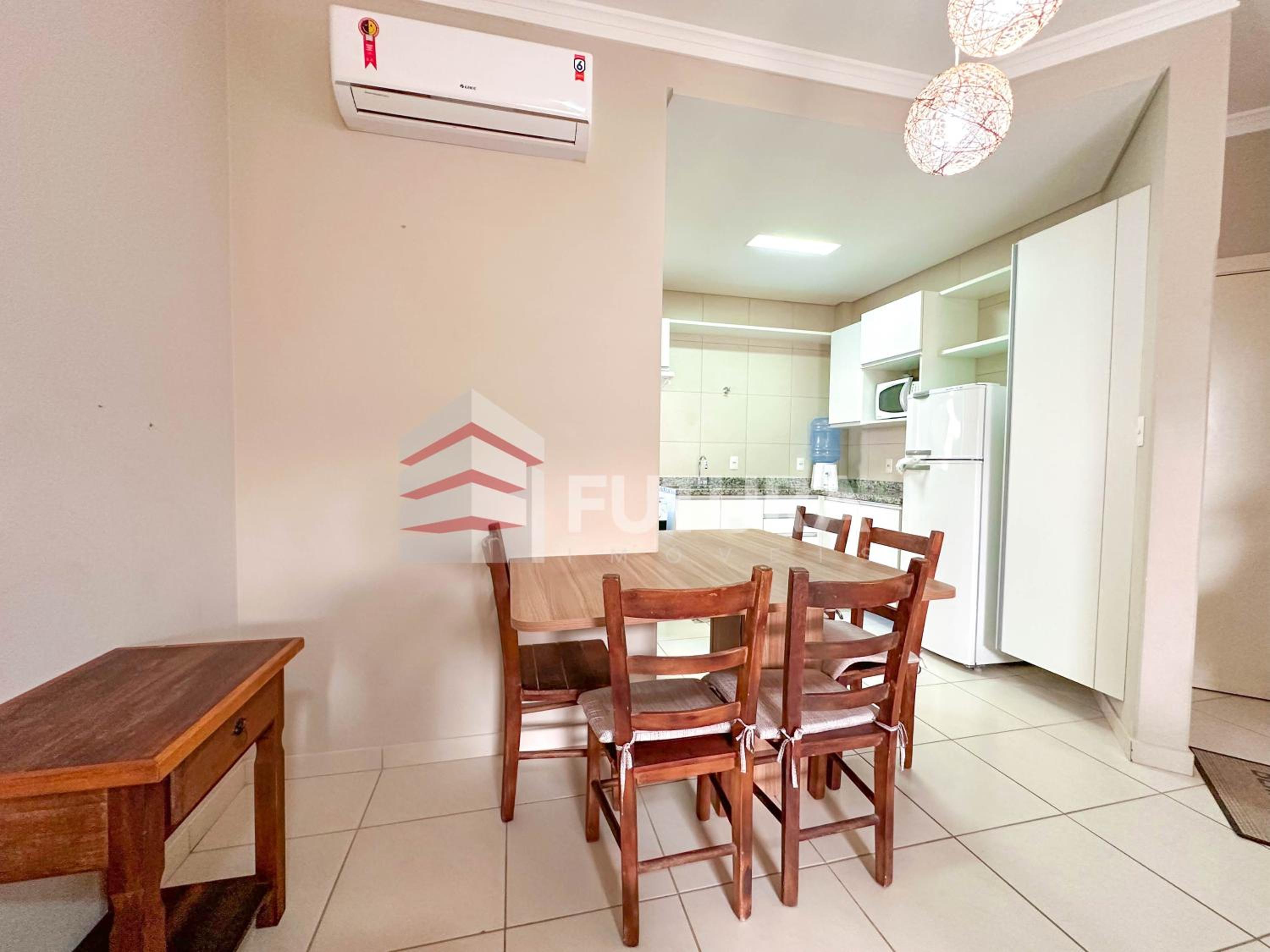 Apartamento 02 dormitórios em Mariscal - LA019EF