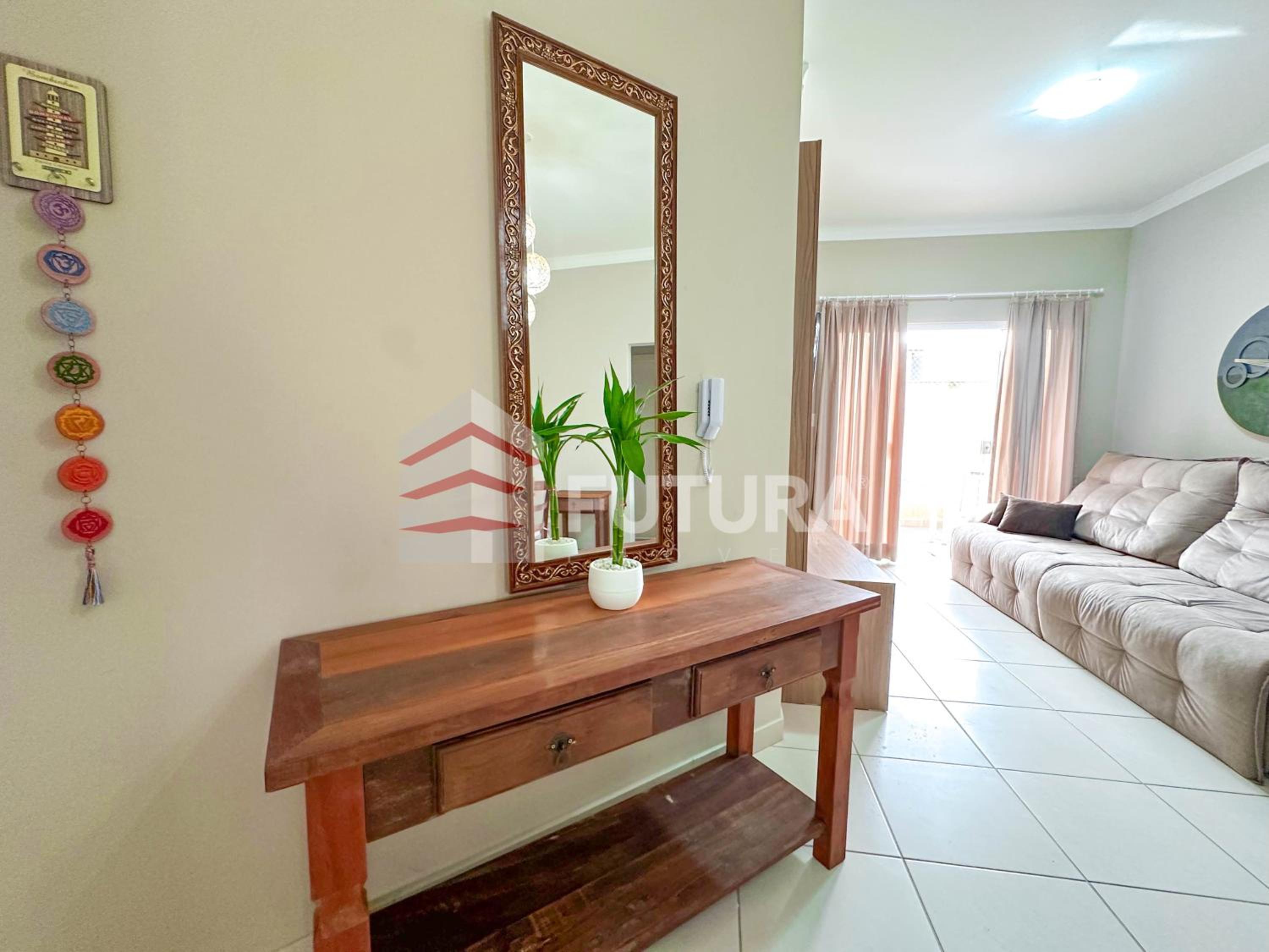 Apartamento 02 dormitórios em Mariscal - LA019EF