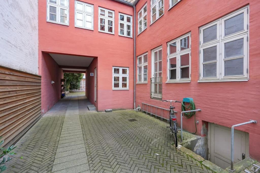 Cozy apartment central in CPH