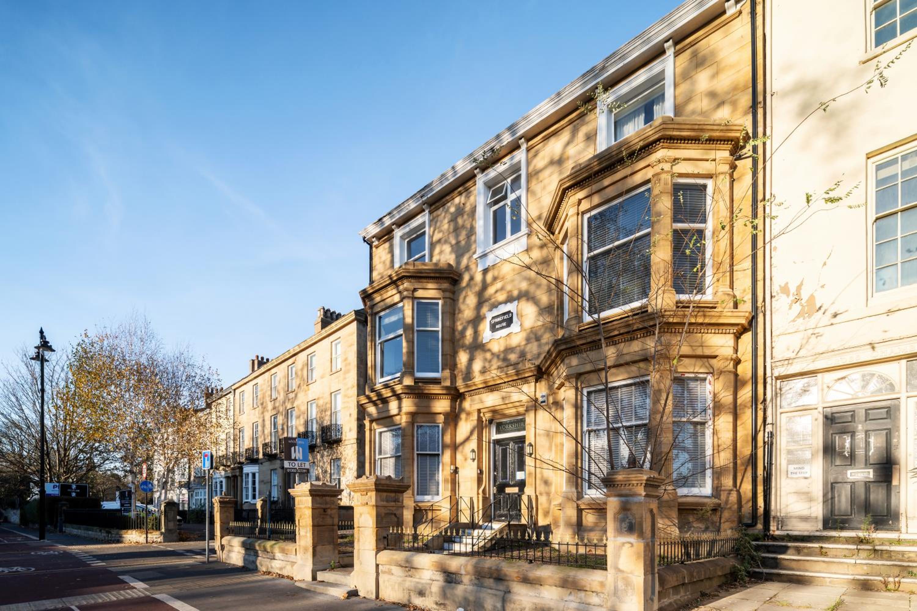 Stunning Doncaster City Centre Apartment, with 2 Double beds