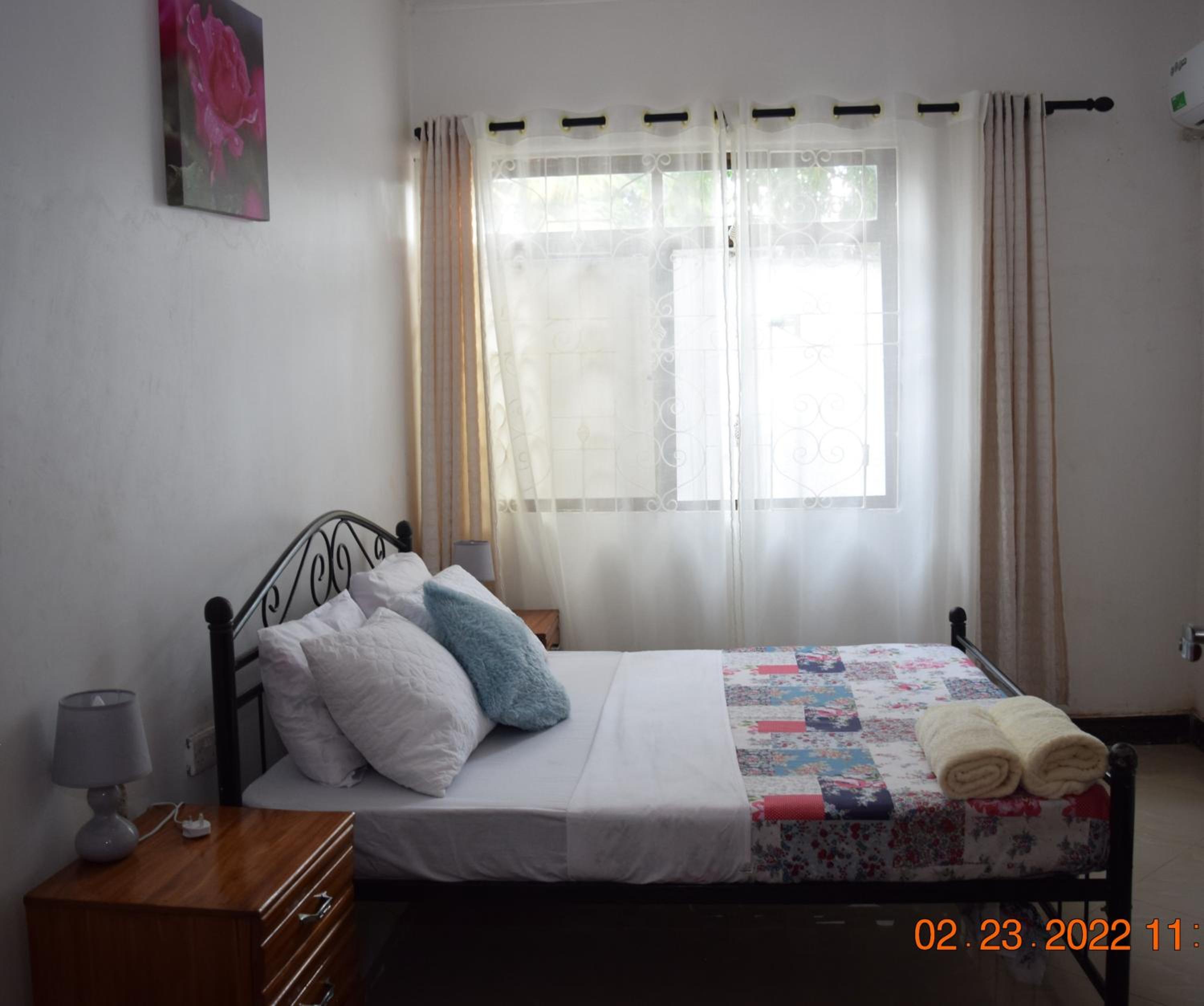 Photo 33