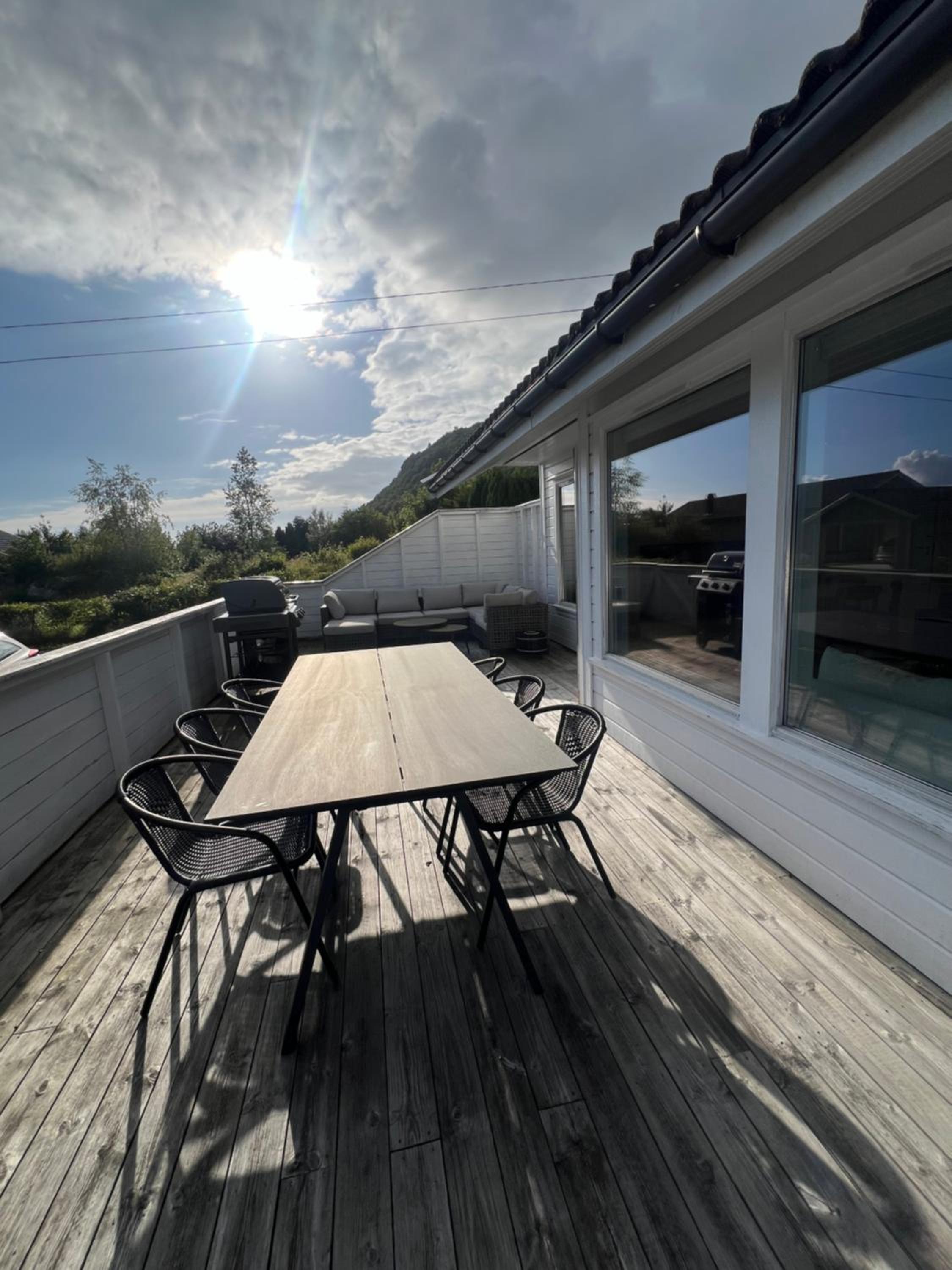 Entire house with view over the fjord view 4