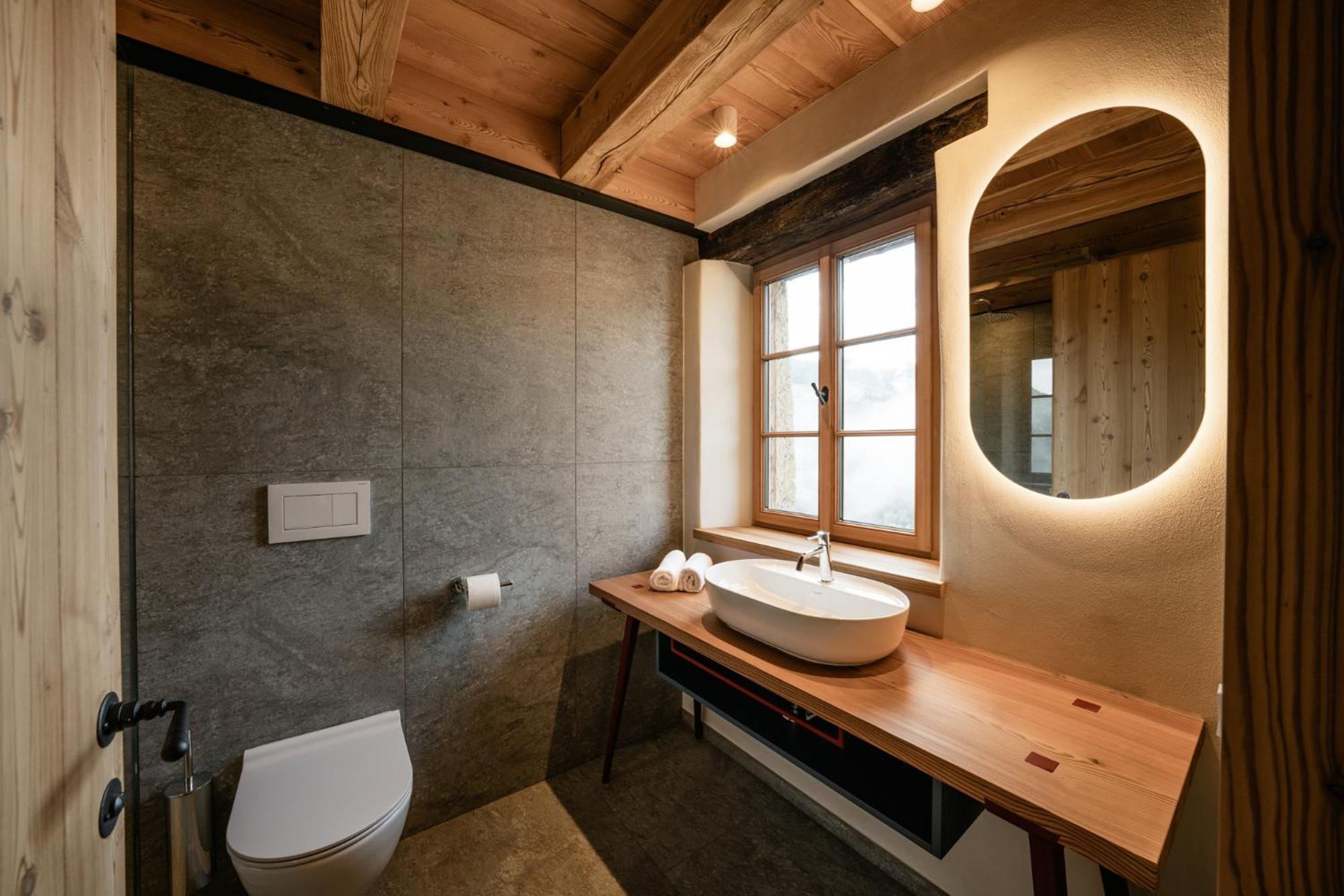 OBERBUCHFELDER historic farmhouse