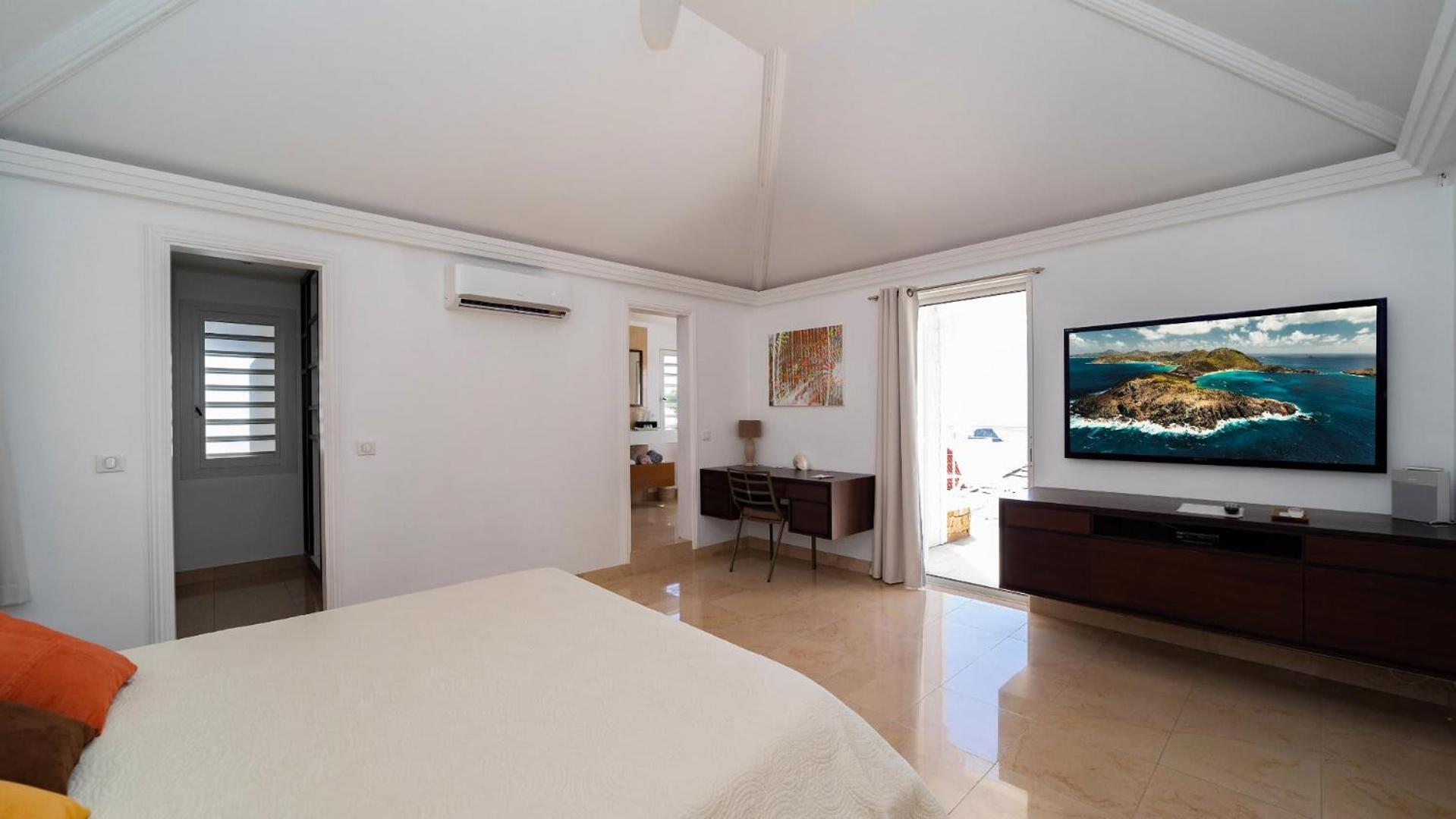 Glorious Villa Perfect for a Romantic Stay
