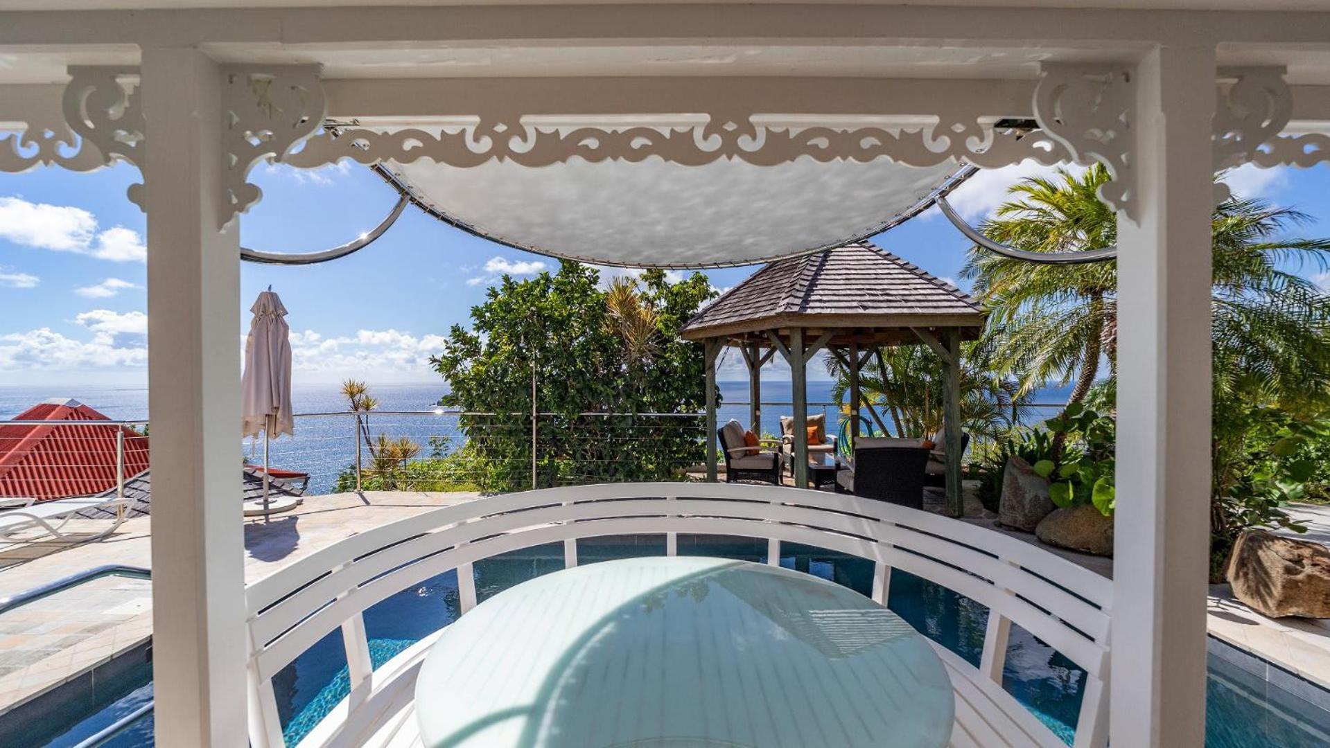Glorious Villa Perfect for a Romantic Stay