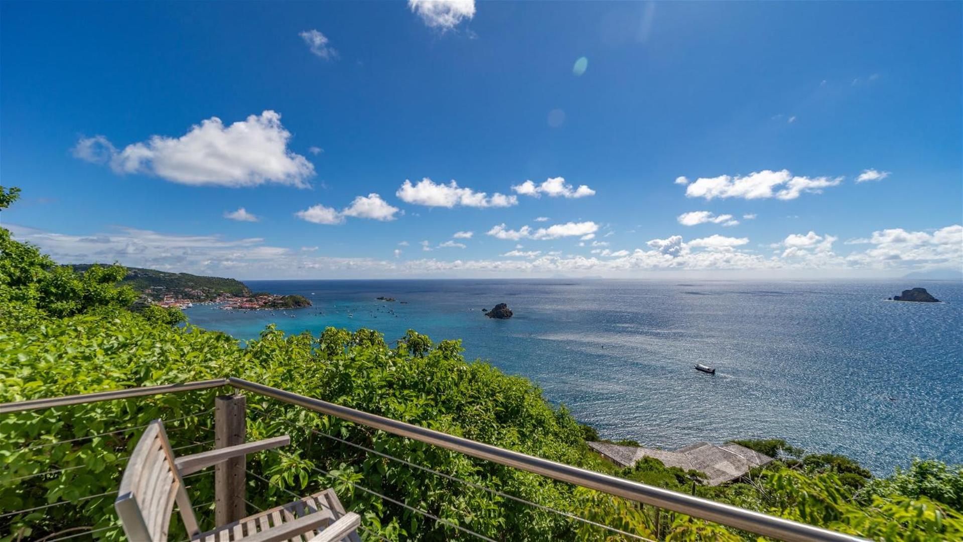 Glorious Villa Perfect for a Romantic Stay