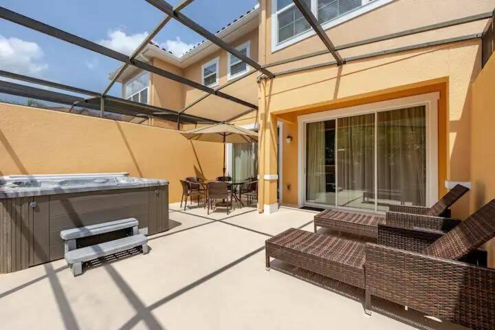 Corvette Getaway - 2 beds - jacuzzi - Forest view