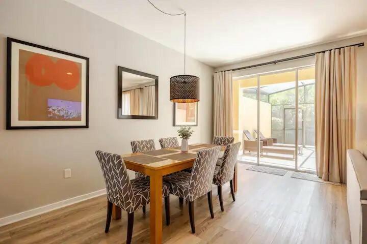 Corvette Getaway - 2 beds - jacuzzi - Forest view