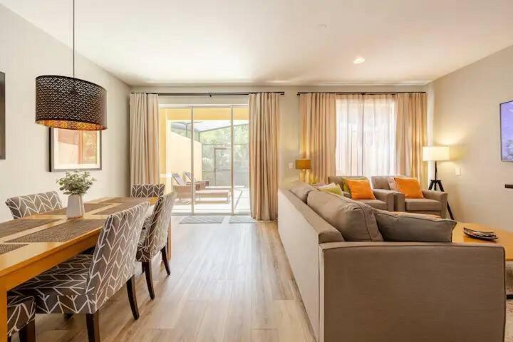 Corvette Getaway - 2 beds - jacuzzi - Forest view