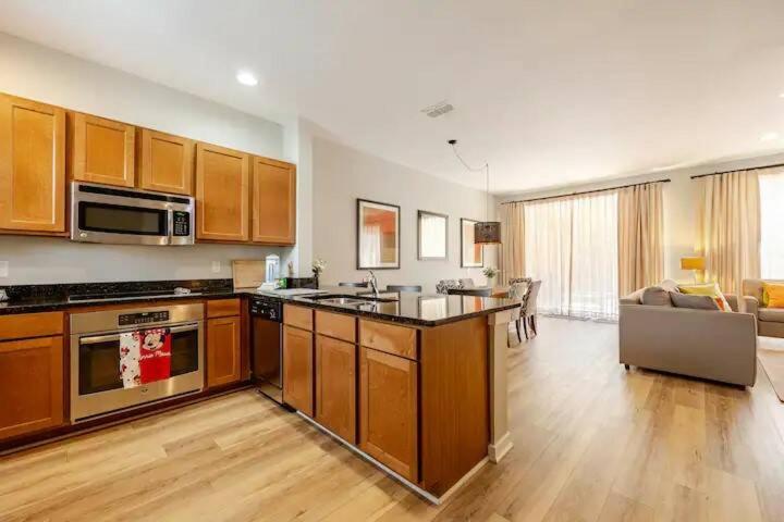 Corvette Getaway - 2 beds - jacuzzi - Forest view