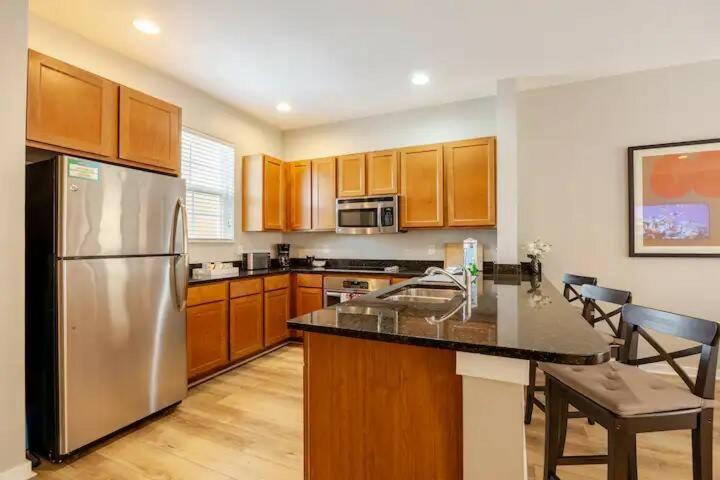Corvette Getaway - 2 beds - jacuzzi - Forest view