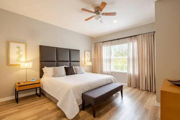 Corvette Getaway - 2 beds - jacuzzi - Forest view