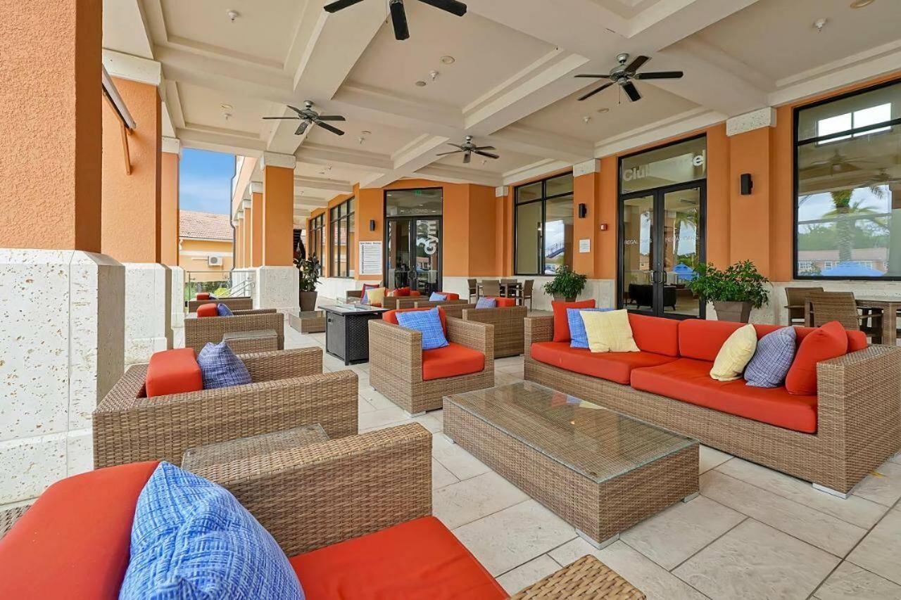 Corvette Getaway - 2 beds - jacuzzi - Forest view
