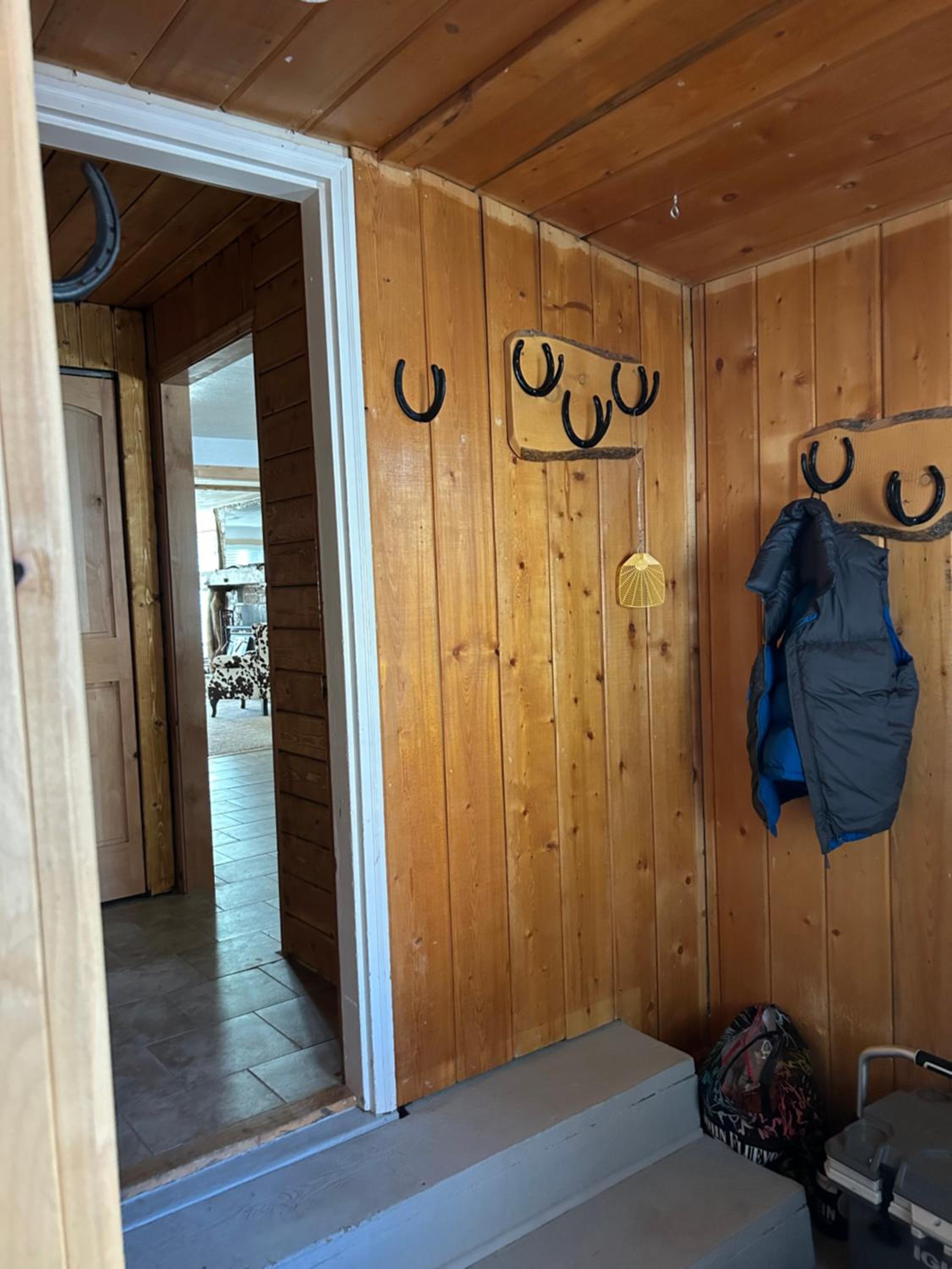Chinook Winds Lodge