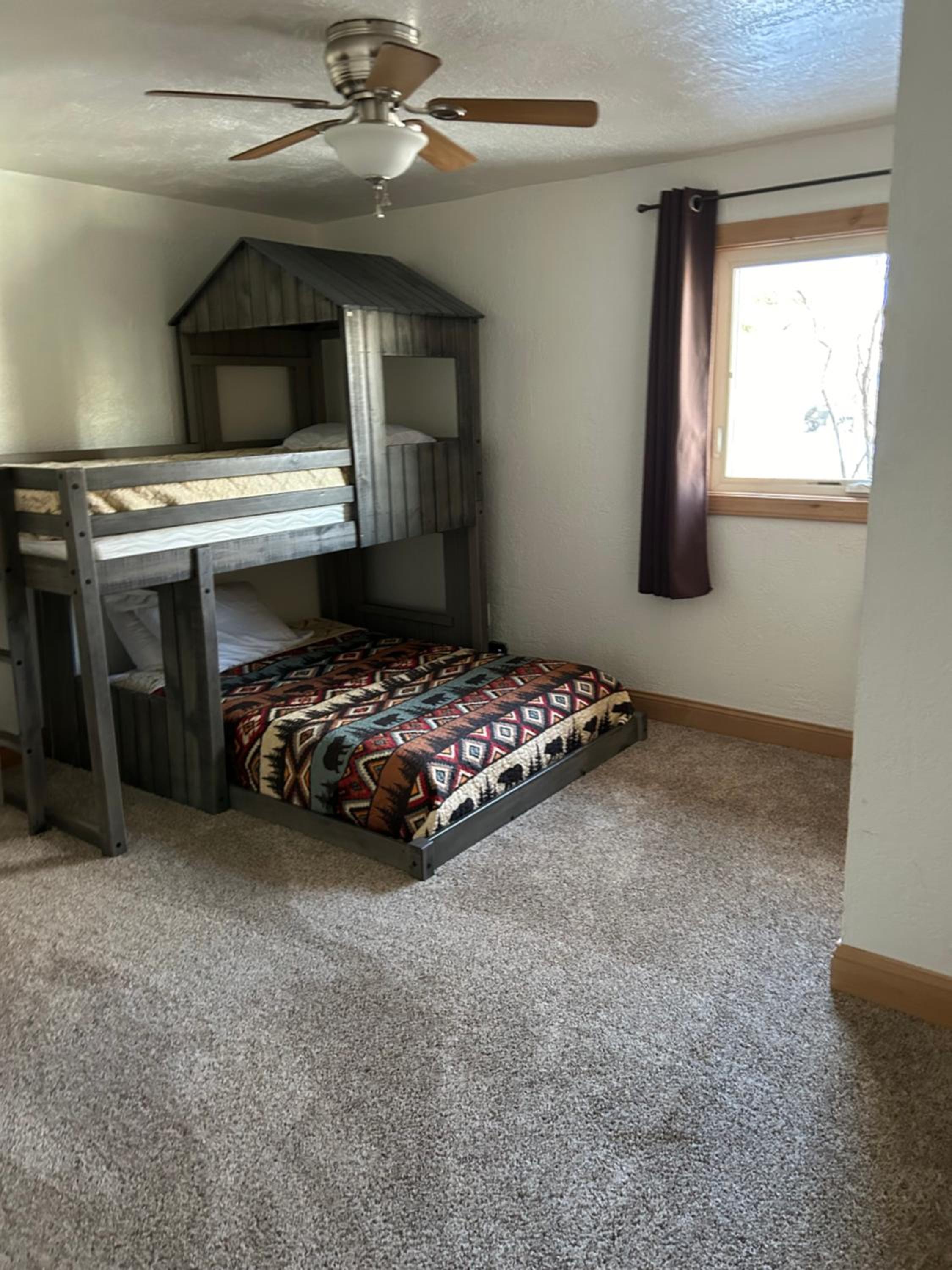 Chinook Winds Lodge