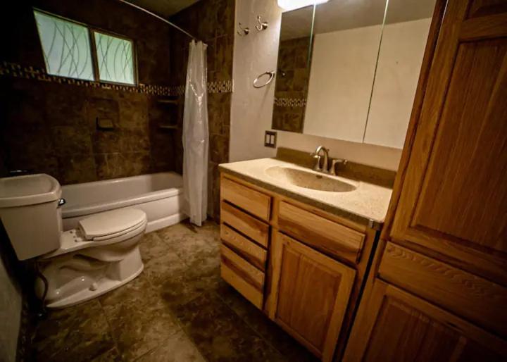 Chinook Winds Lodge