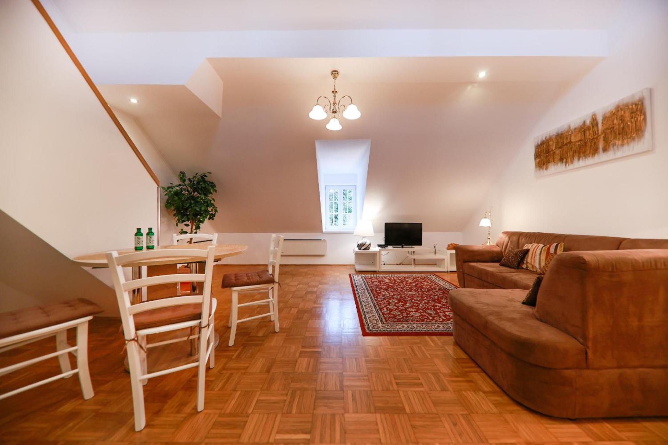 Apartments at Villa Golf view 4