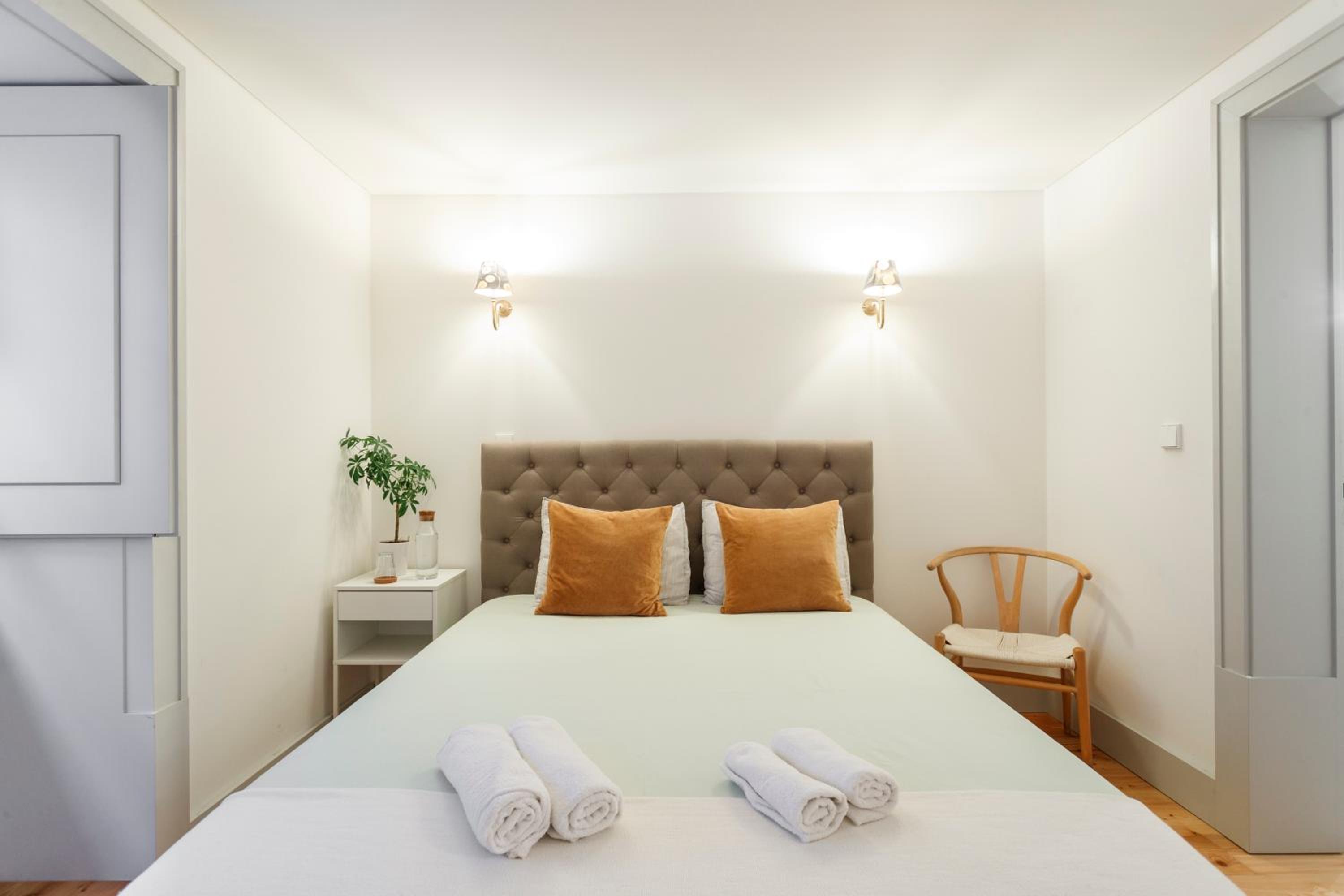 Apartment in a Street in the Historic Center of Downtown Lisbon view 3