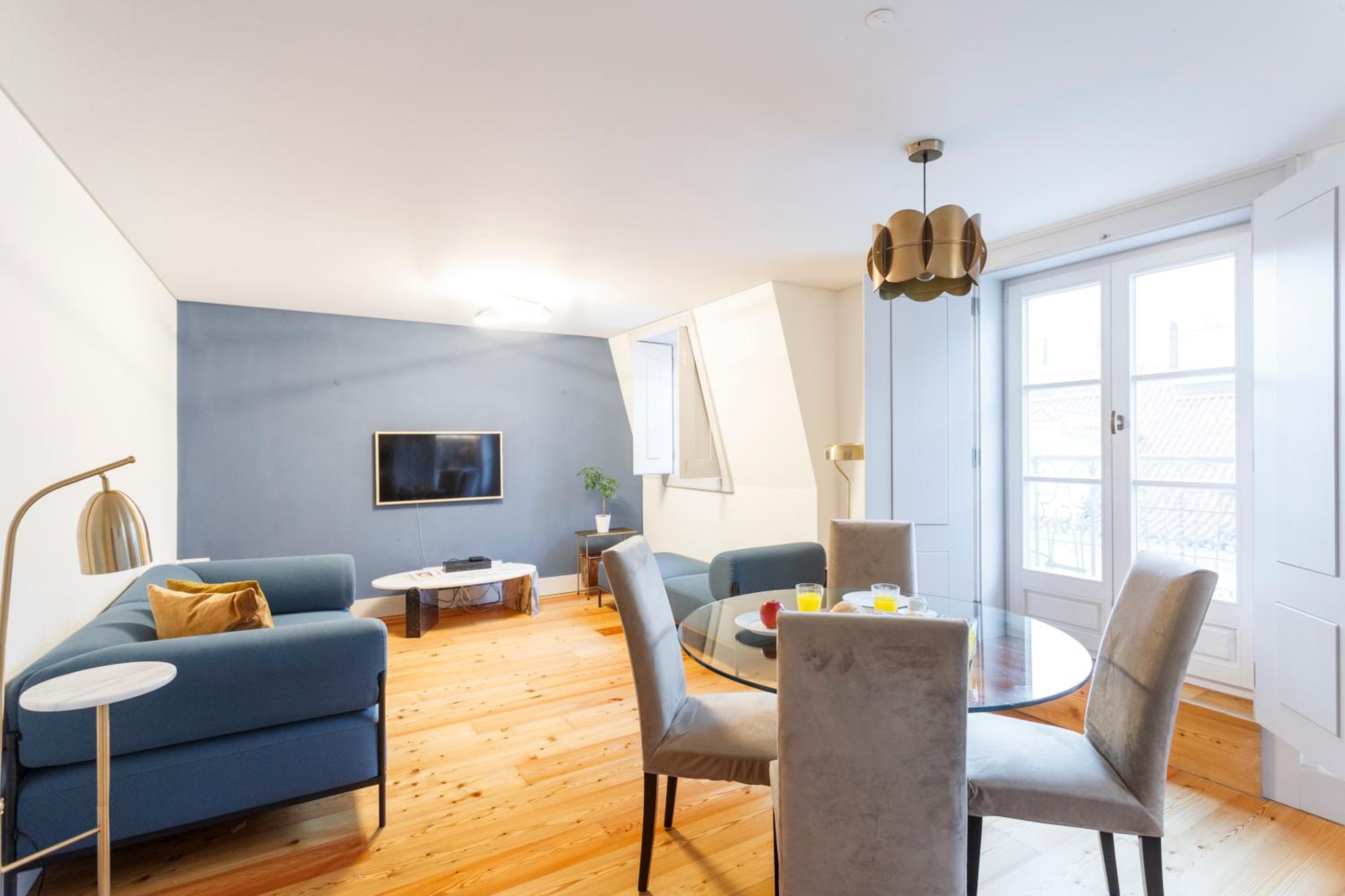Apartment in a Street in the Historic Center of Downtown Lisbon view 2