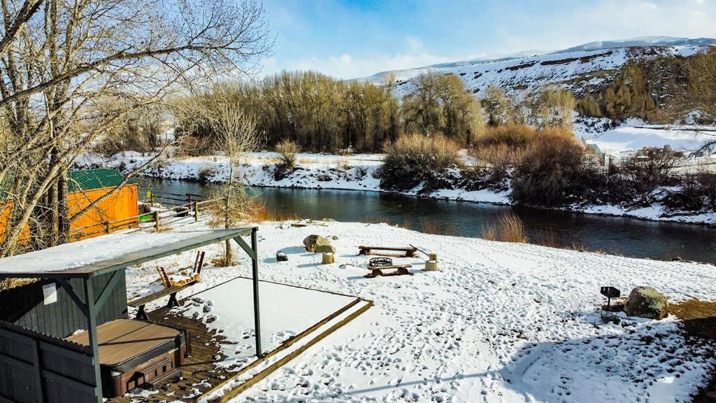 Chinook Winds Lodge