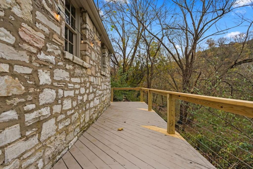 Frankfort Vacations - Waterfront Bourbon Trail Hot tub 2 miles BuffaloTr - Property Image 71