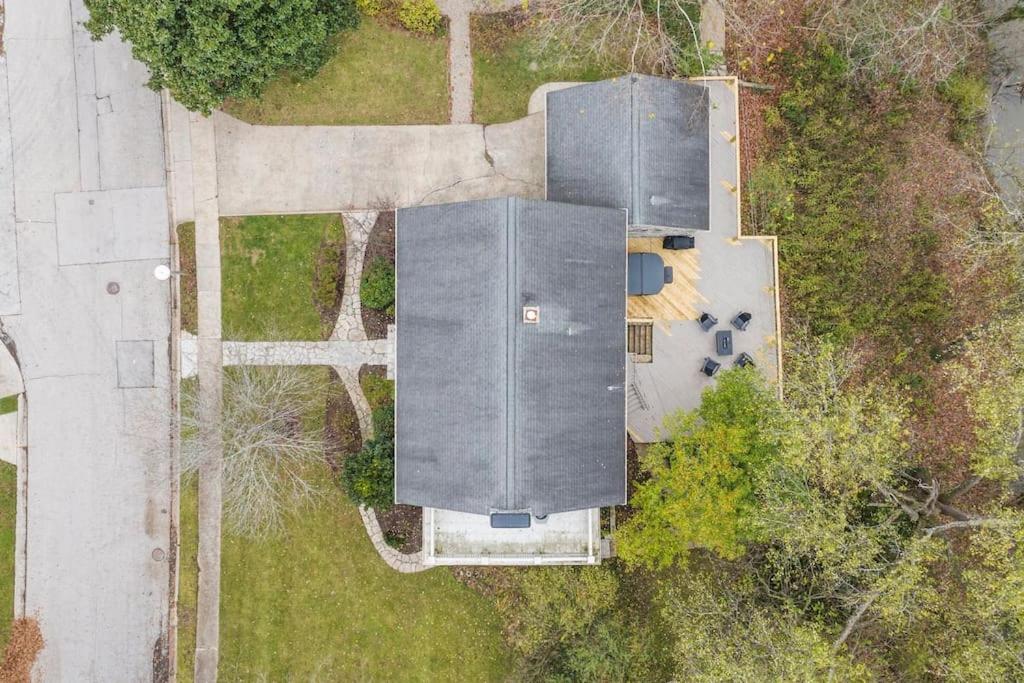 Frankfort Vacations - Waterfront Bourbon Trail Hot tub 2 miles BuffaloTr - Property Image 33