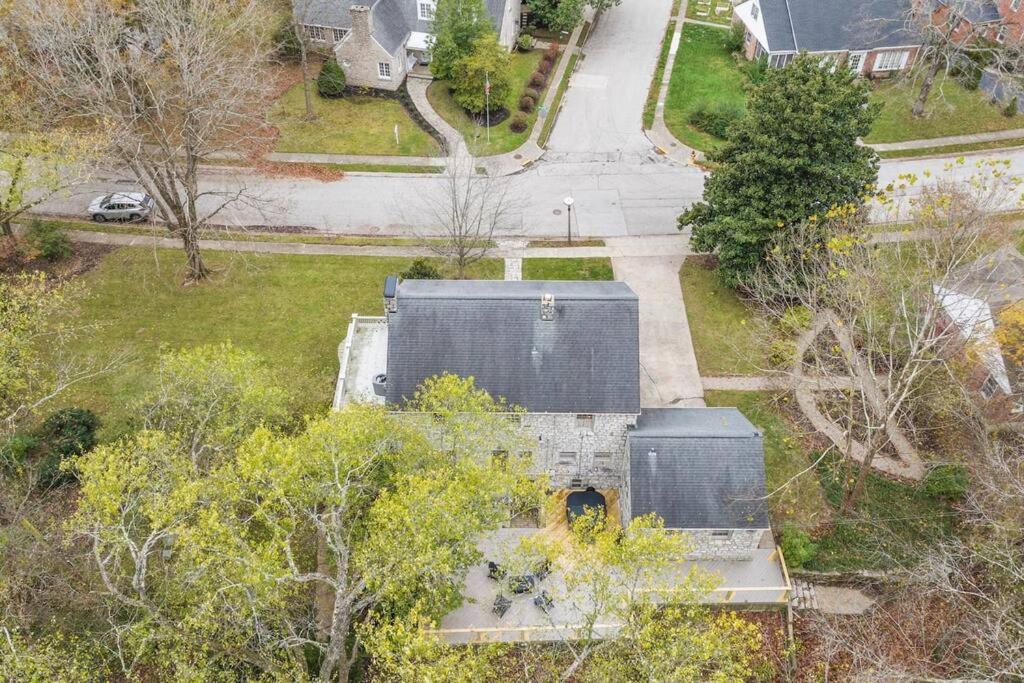 Frankfort Vacations - Waterfront Bourbon Trail Hot tub 2 miles BuffaloTr - Property Image 19