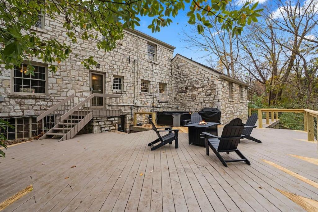 Frankfort Vacations - Waterfront Bourbon Trail Hot tub 2 miles BuffaloTr - Property Image 14