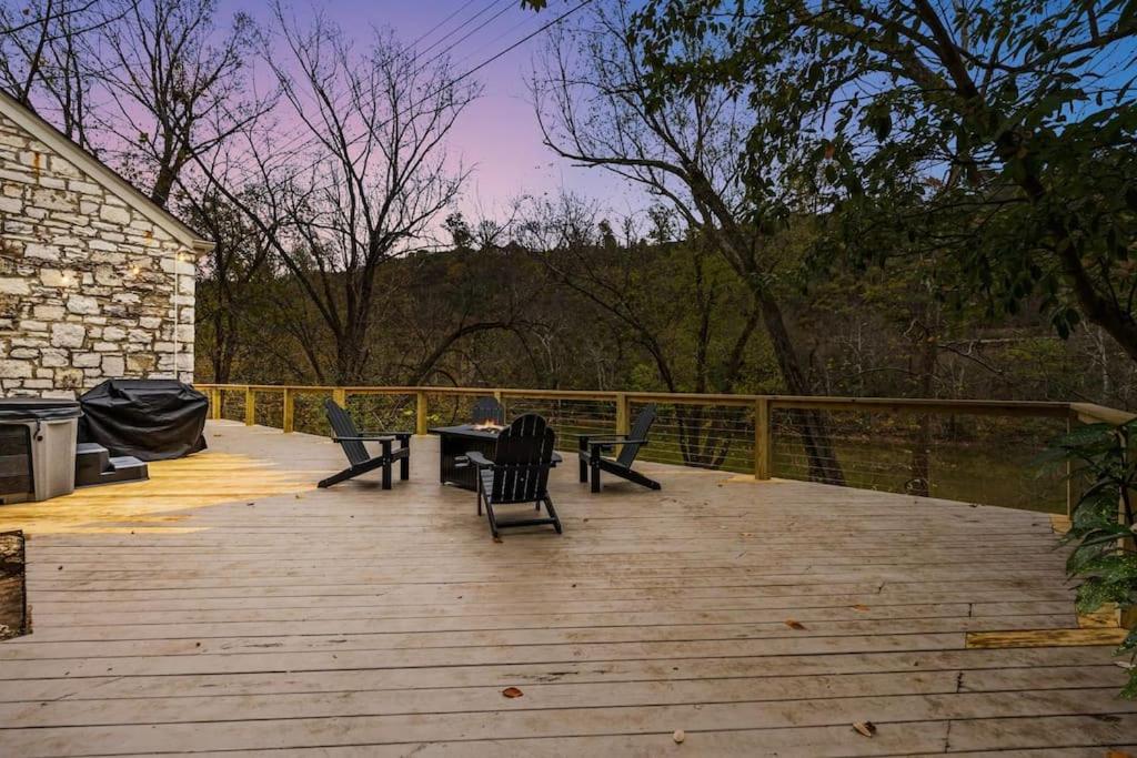 Frankfort Vacations - Waterfront Bourbon Trail Hot tub 2 miles BuffaloTr - Property Image 46