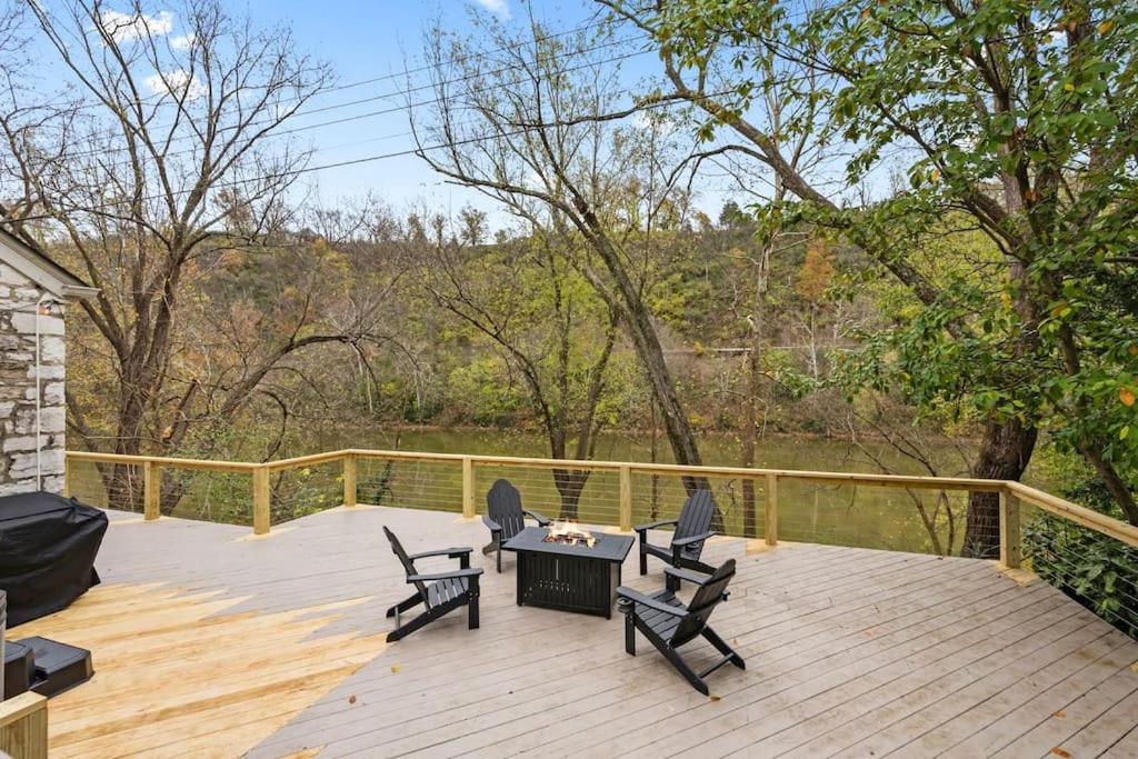 Frankfort Vacations - Waterfront Bourbon Trail Hot tub 2 miles BuffaloTr - Property Image 78