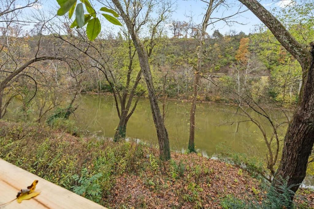 Frankfort Vacations - Waterfront Bourbon Trail Hot tub 2 miles BuffaloTr - Property Image 39