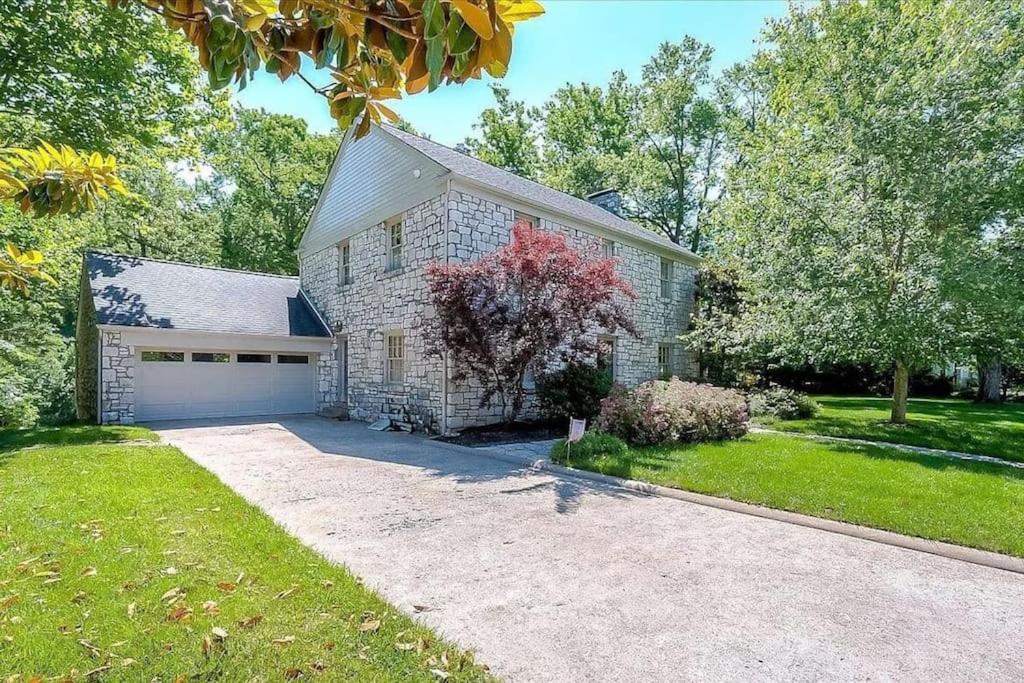 Frankfort Vacations - Waterfront Bourbon Trail Hot tub 2 miles BuffaloTr - Property Image 28