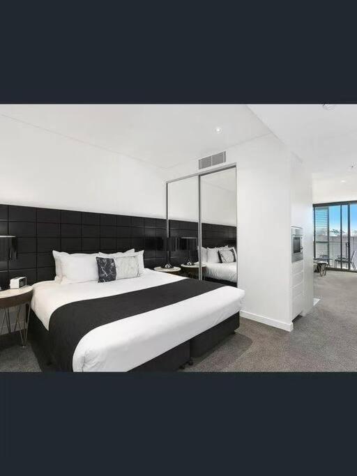 Cozy 1 Bedroom Apartment in the Heart of Chatswood