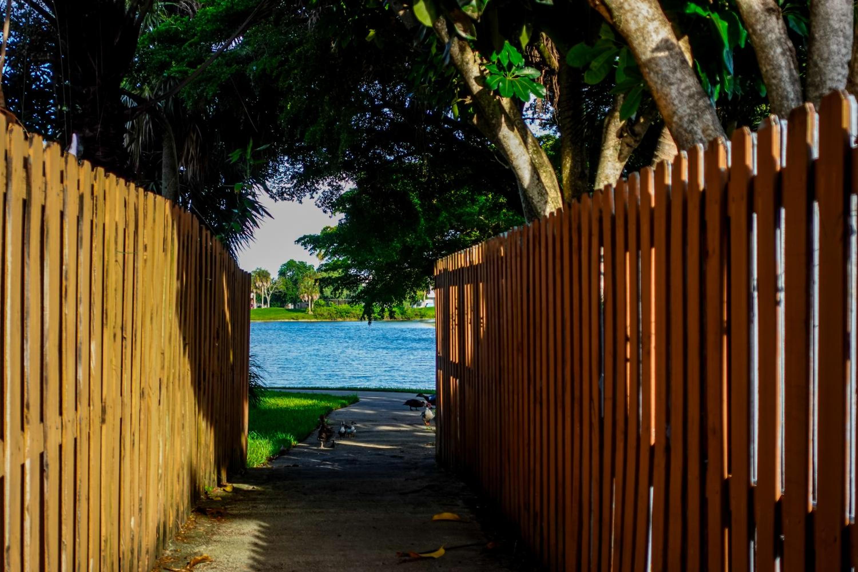The Miamiville - Hidden Gem with Free Parking