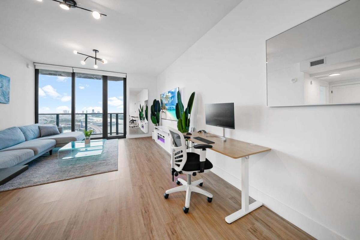 Ocean View 2 BR Downtown 5 minutes from Miami Beach